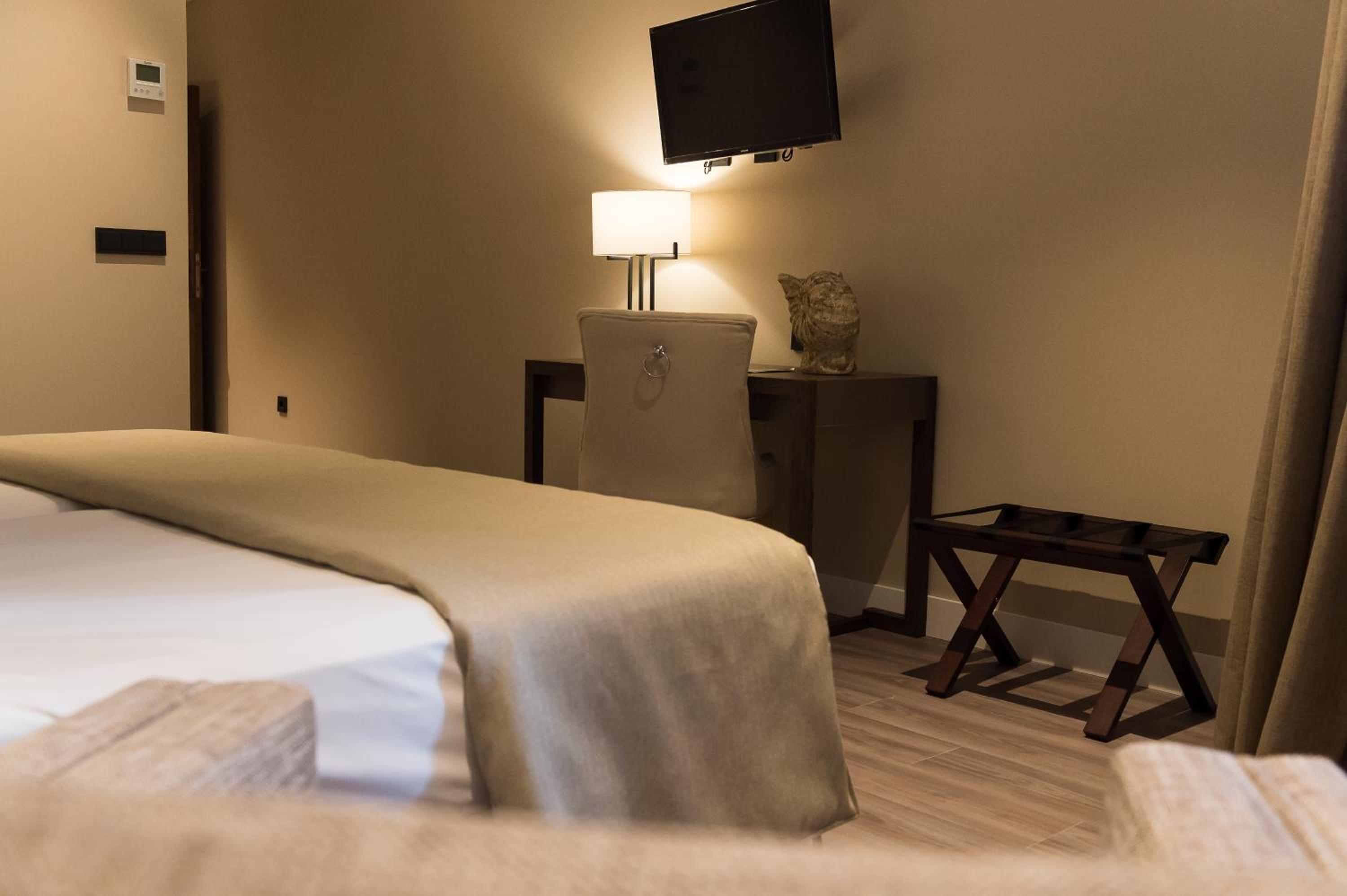 Superior Double Room - Photo 1