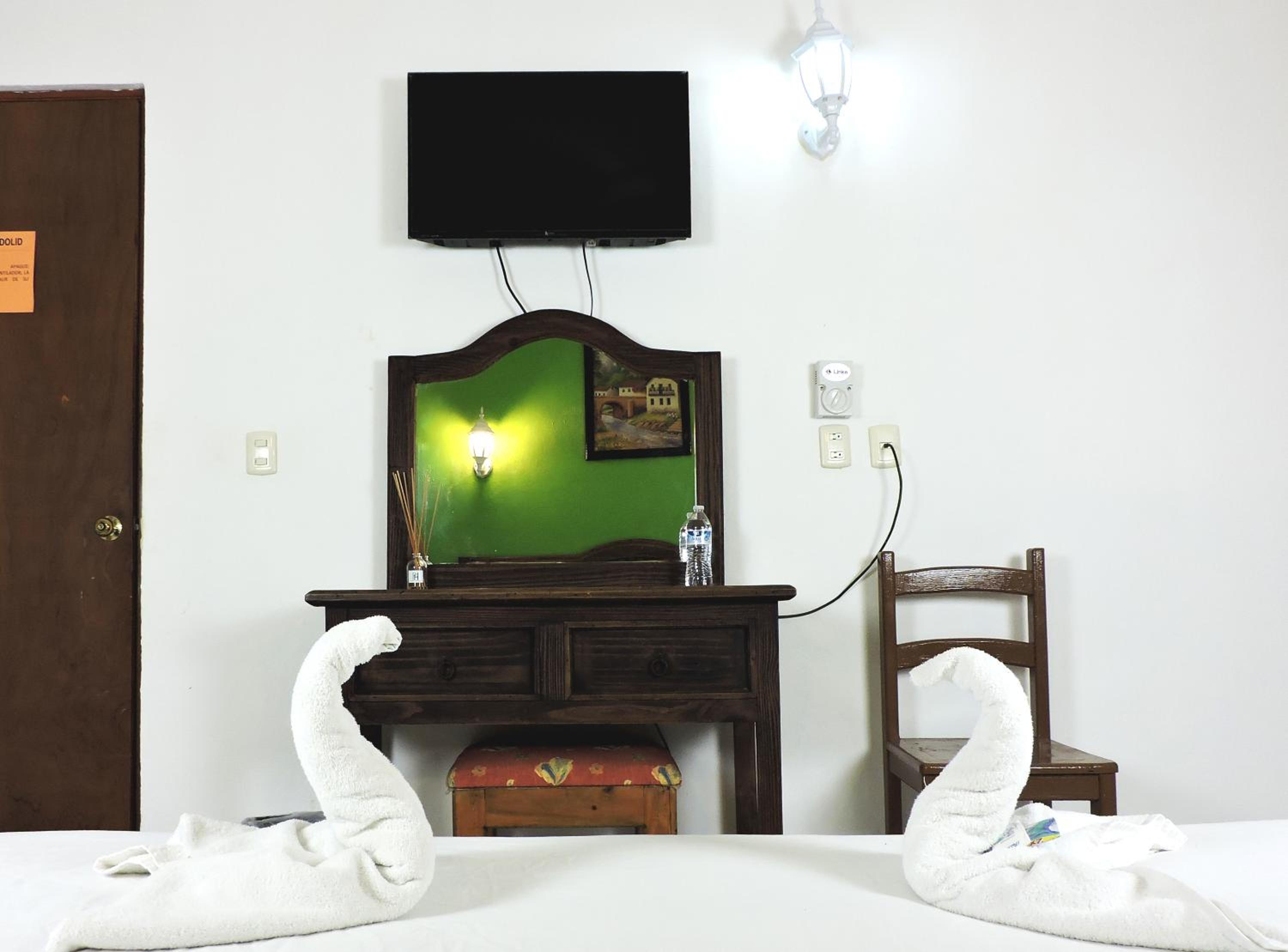 Standard Double Room - Photo 2