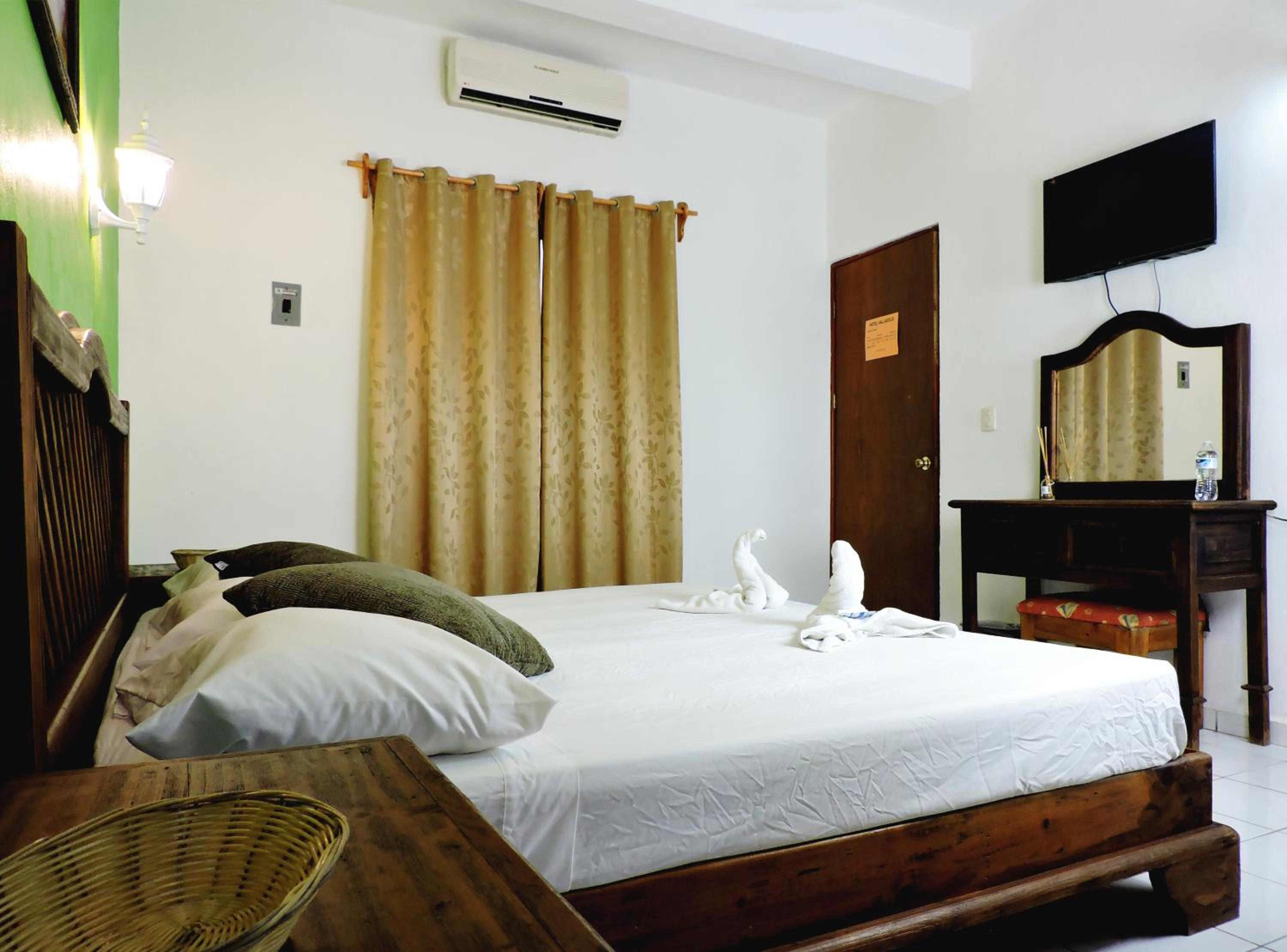Standard Double Room - Photo 3