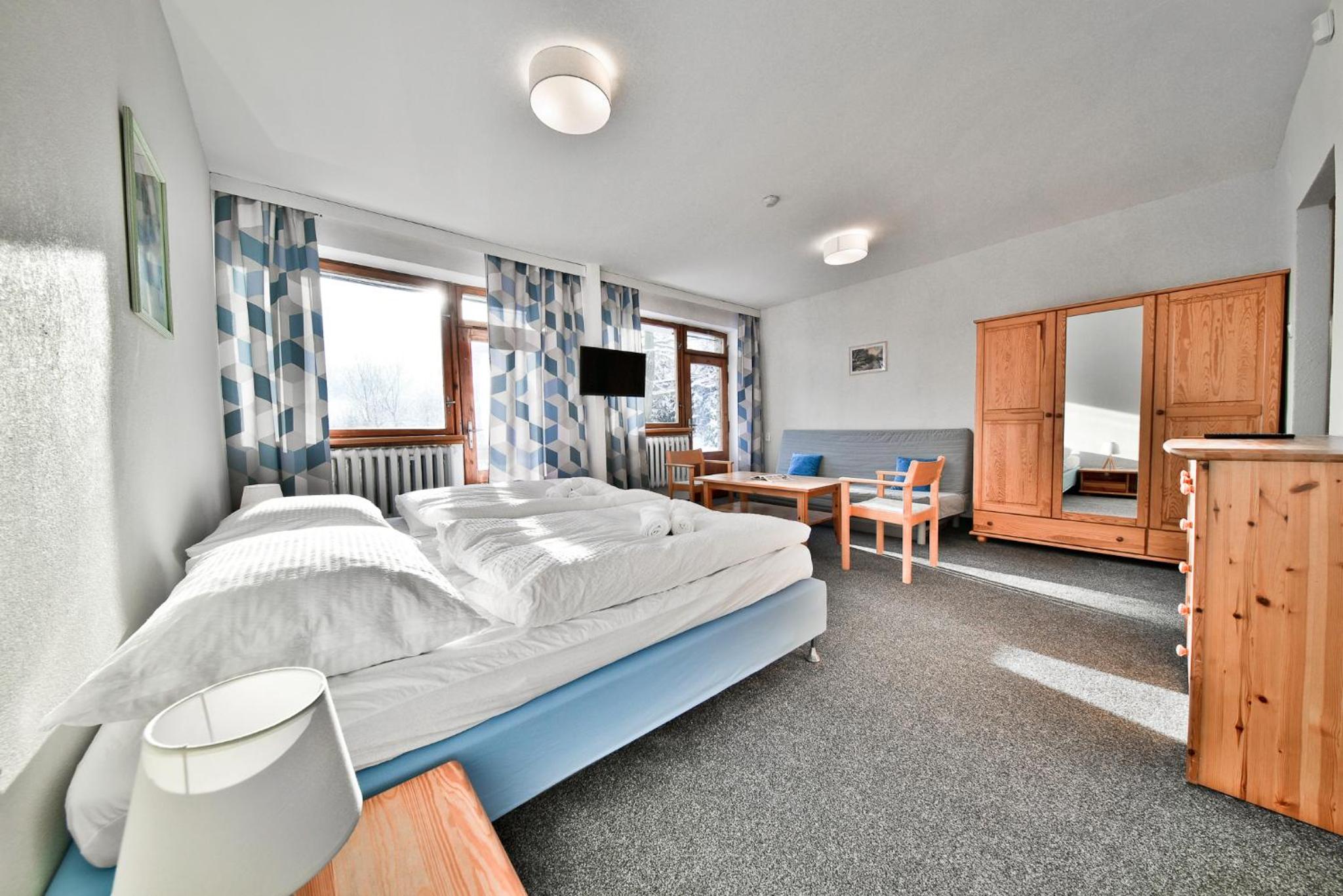 Quadruple Room with Mountain View photo 1
