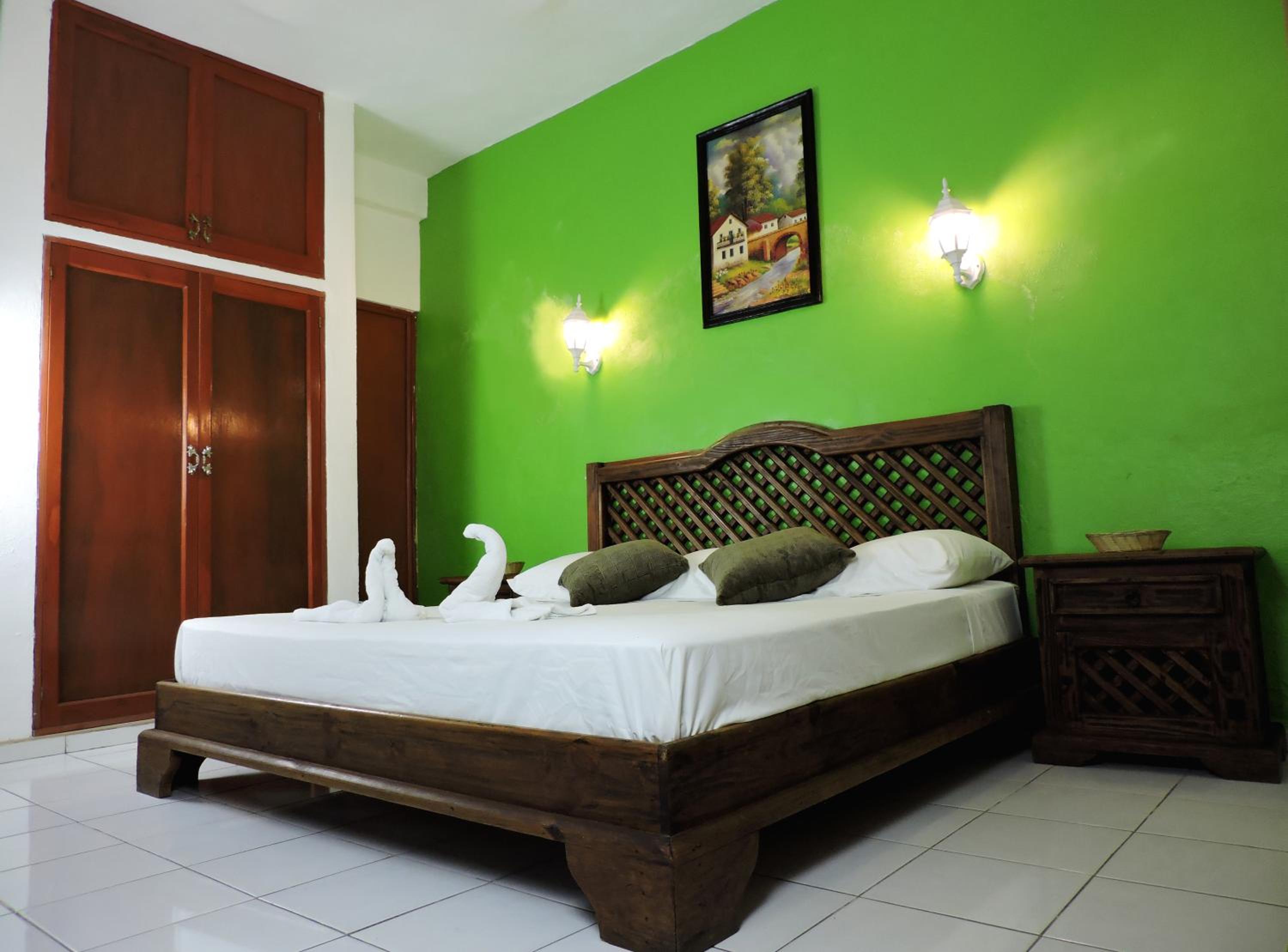Standard Double Room - Photo 5