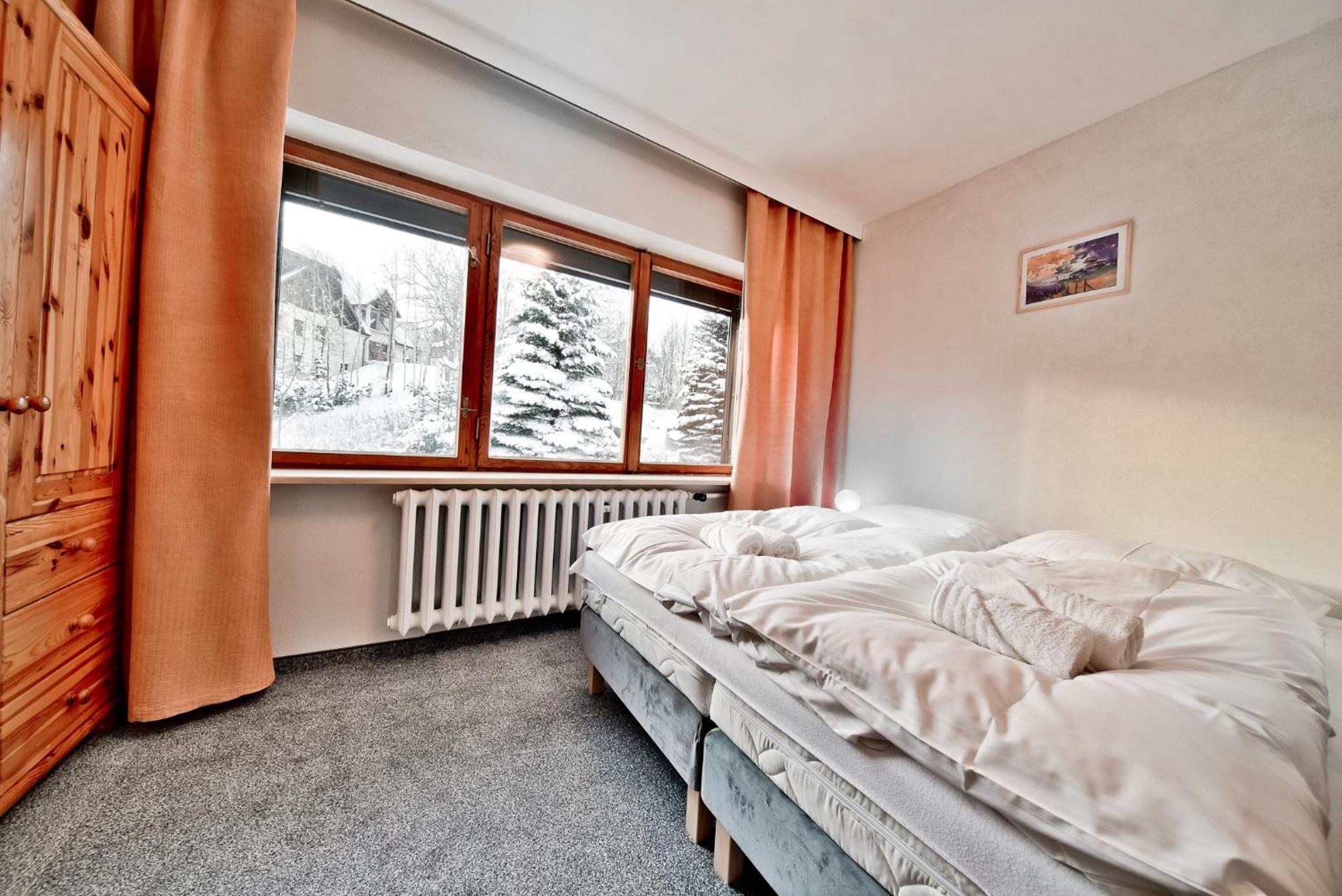 Double Room with Shared Bathroom photo 2