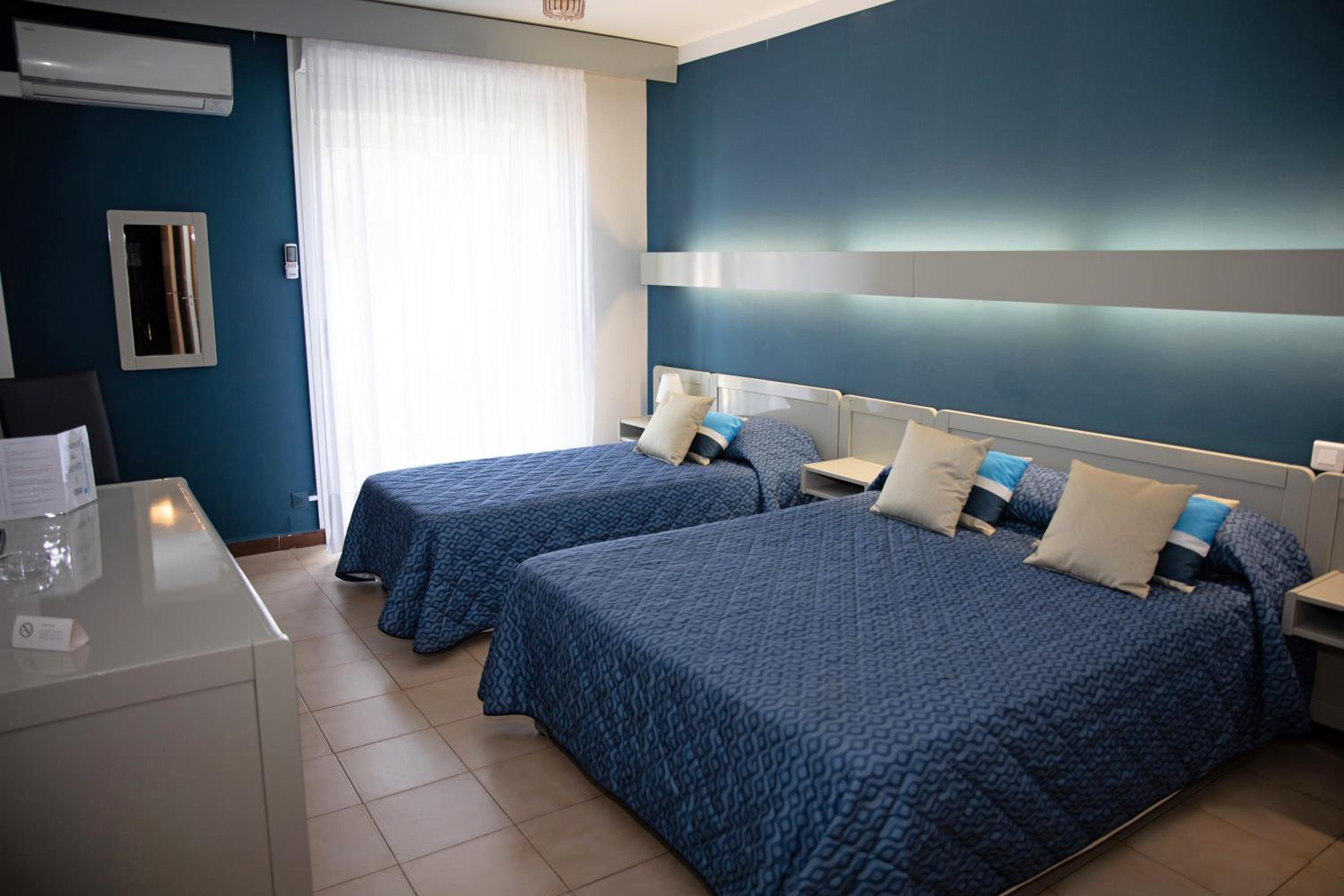 Triple Room with Sea View photo 3