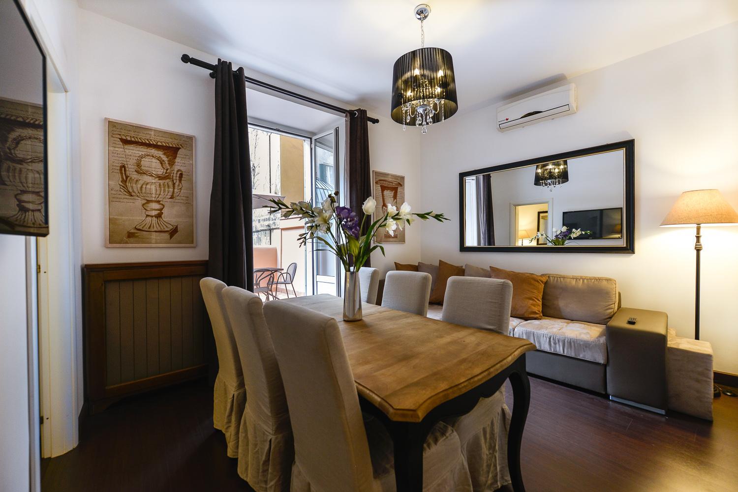 Deluxe Three-Bedroom Apartment - Address: Via Angelo Brunetti 47 photo 2