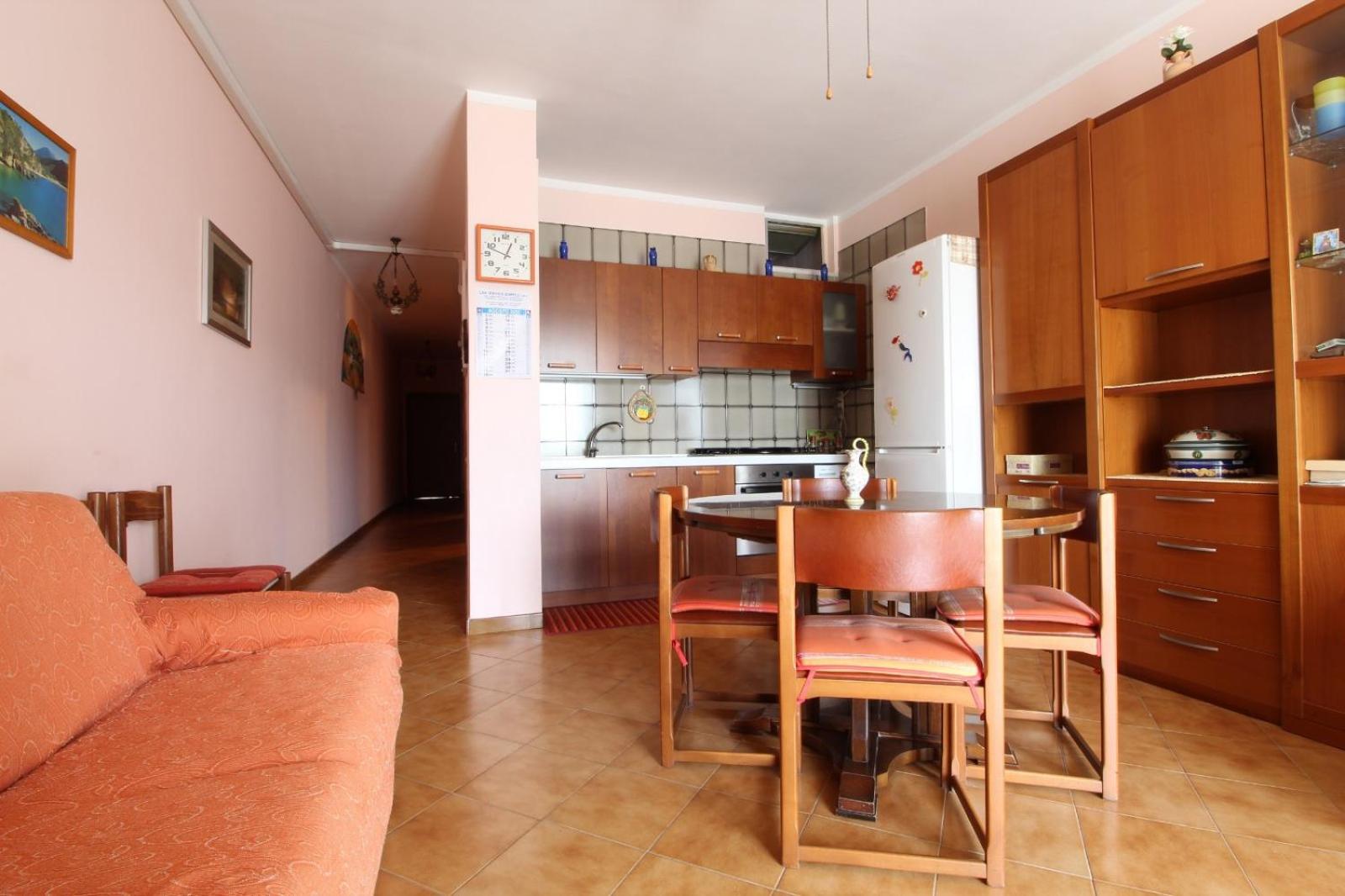 One-Bedroom Apartment - Photo 9