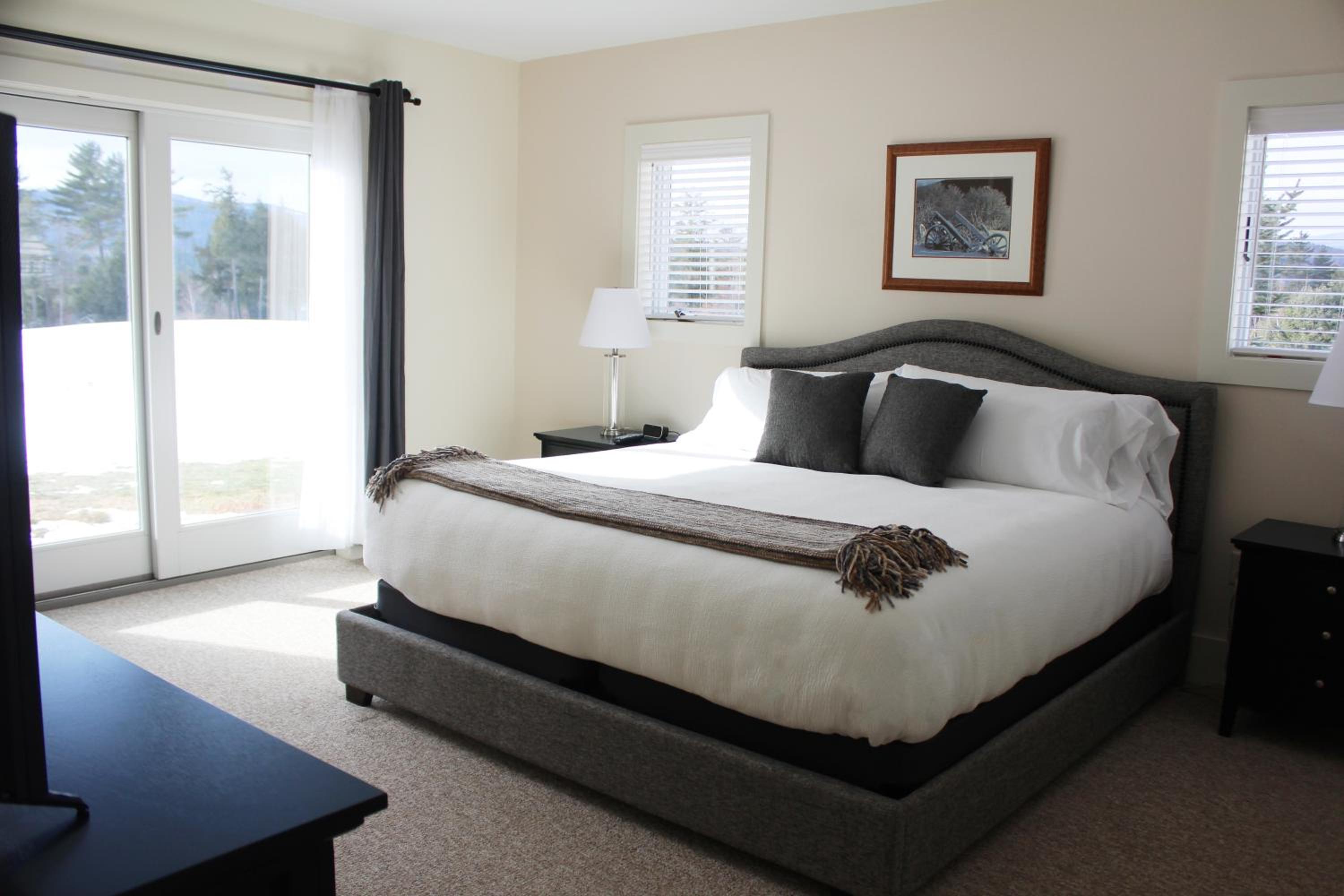 Four-Bedroom House photo 2