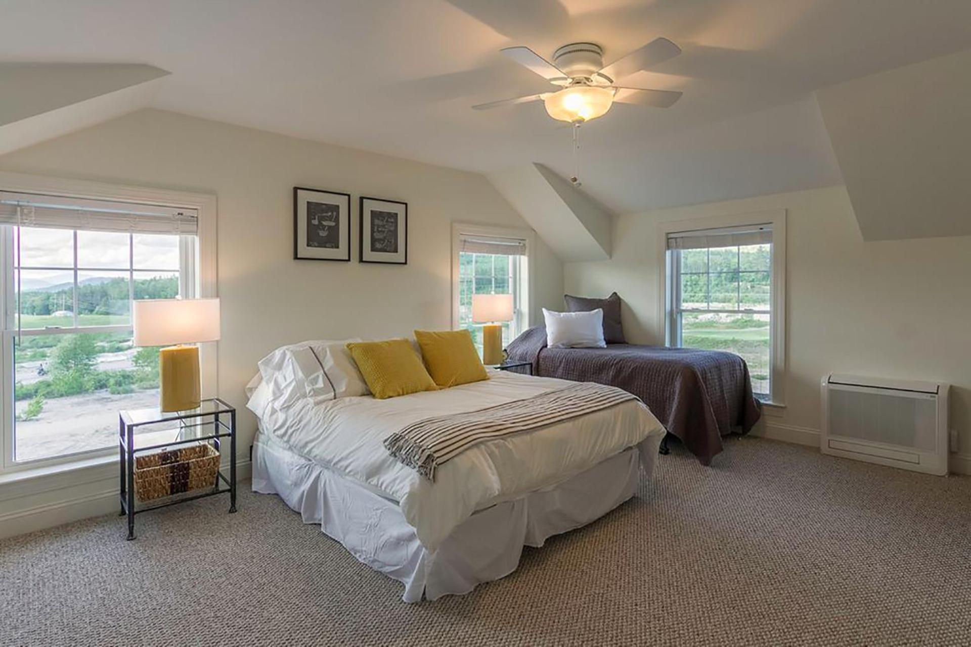 Four-Bedroom House photo 3