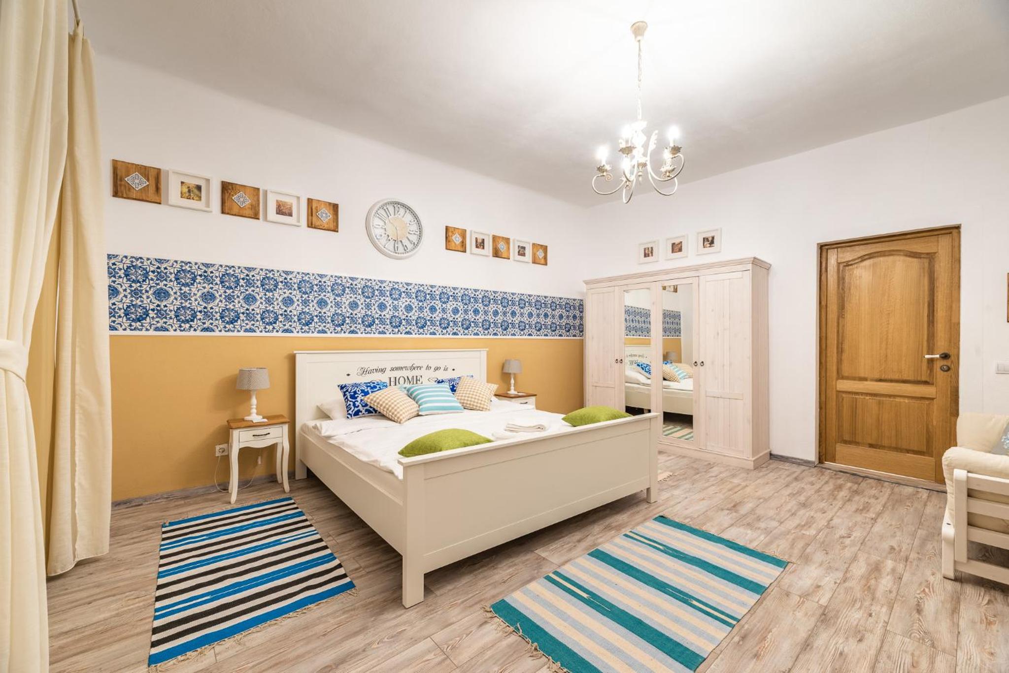 Two-Bedroom Apartment - Photo 4