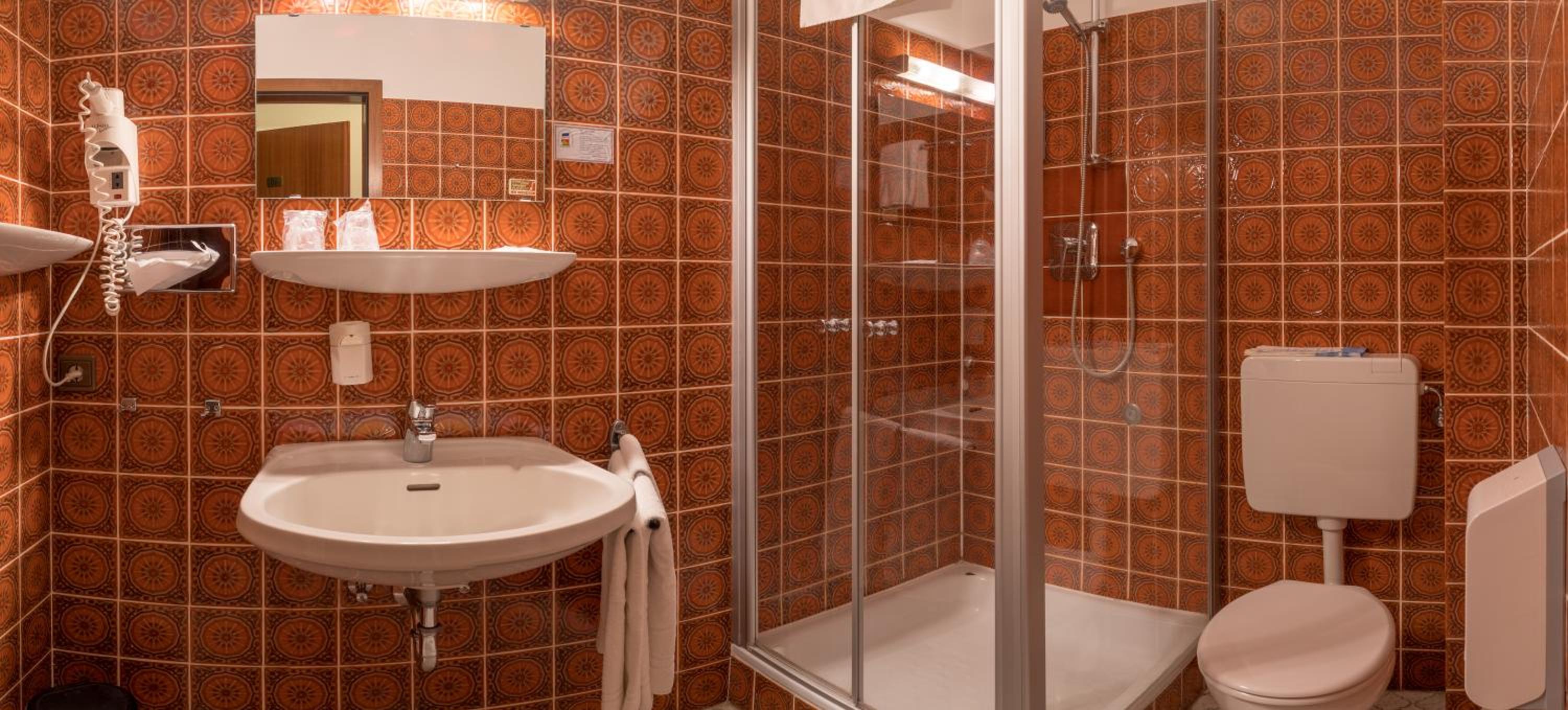 Double Room - Photo 4