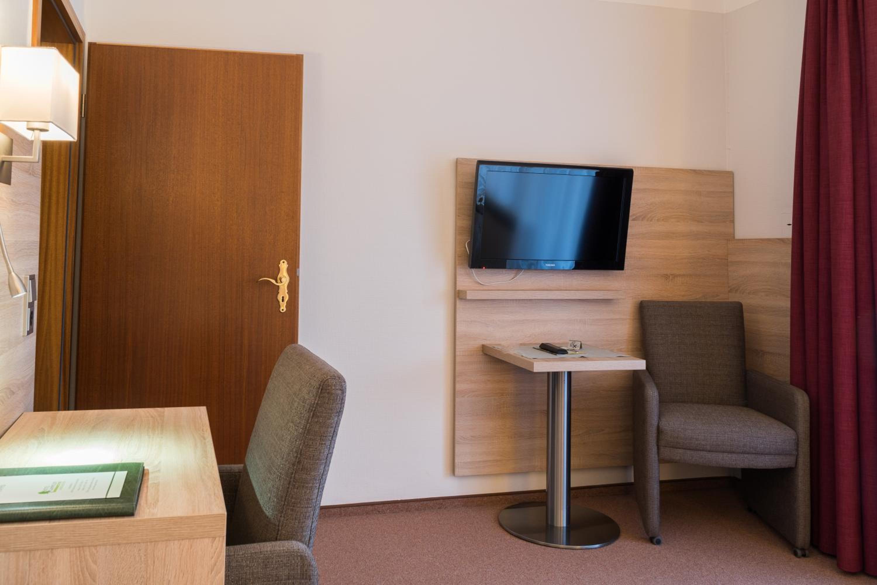 Double Room - Photo 2