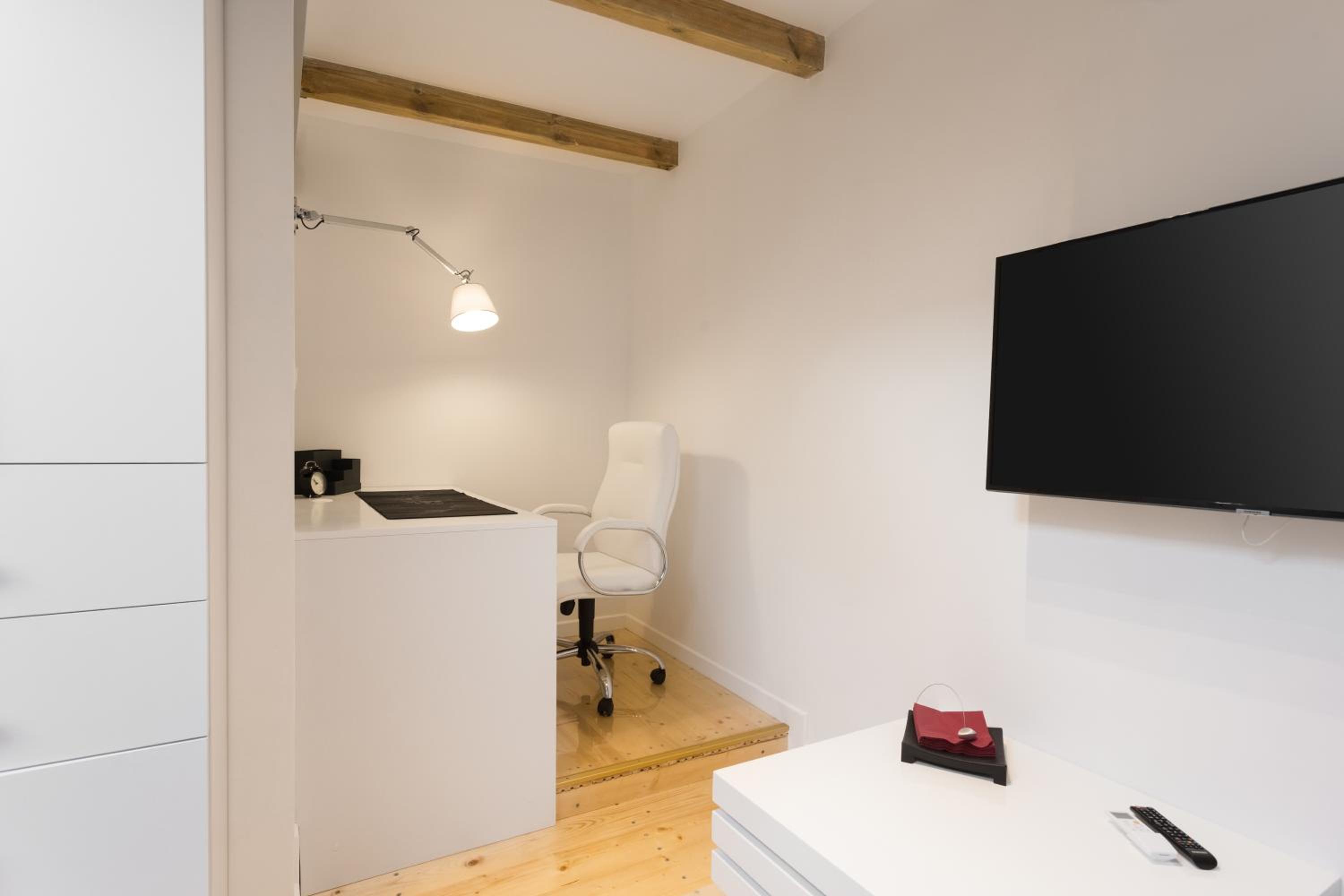 Apartment - Photo 3