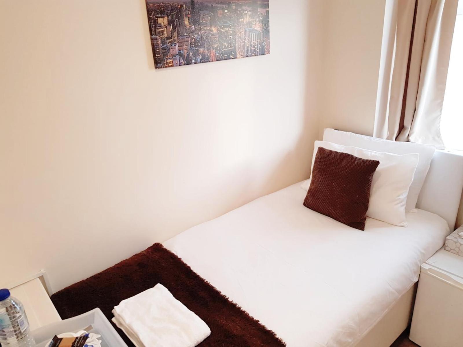 Budget Single Room photo 3