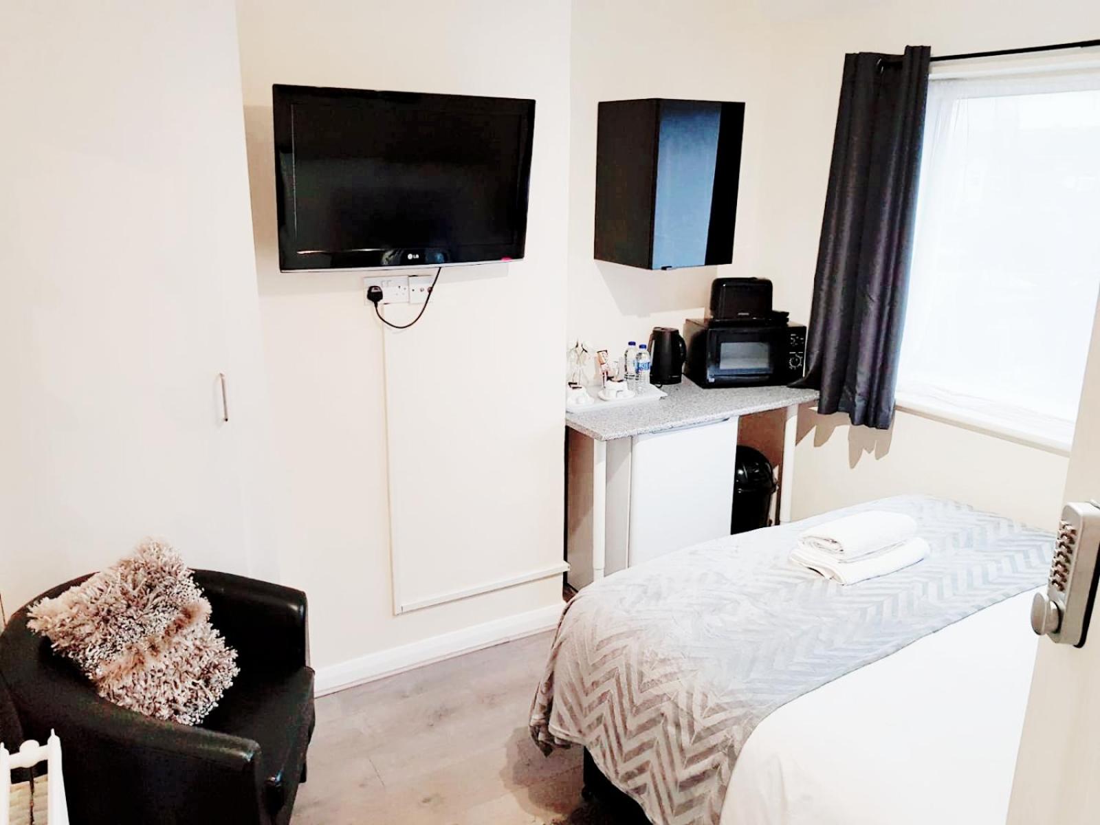 Double or Twin Room with Garden View photo 1