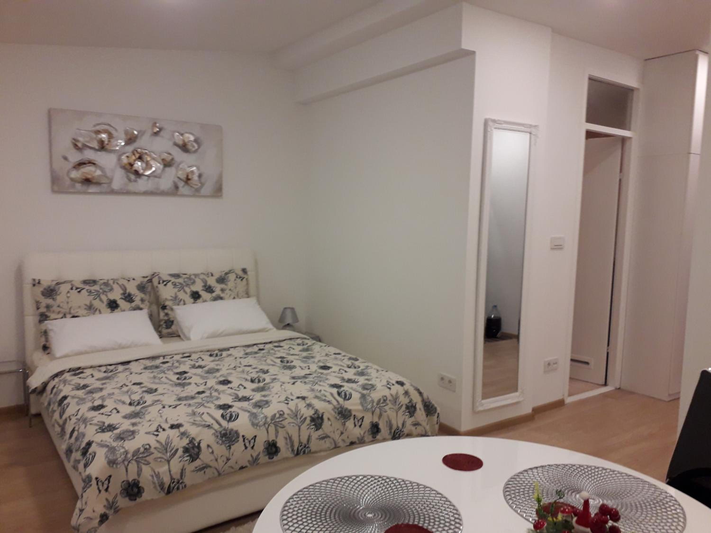 Apartment - Photo 1