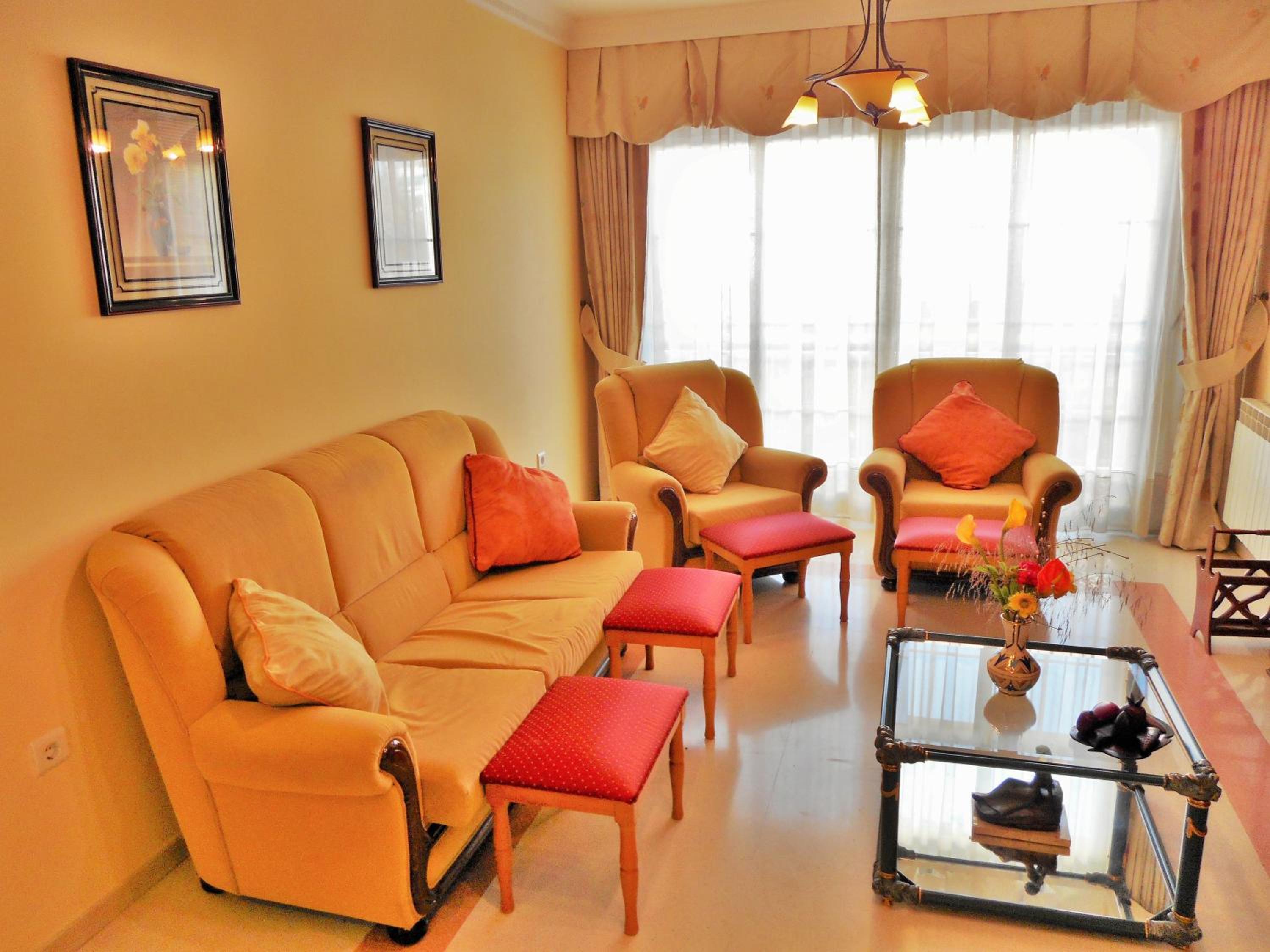 Family Room with Private Bathroom - Photo 15