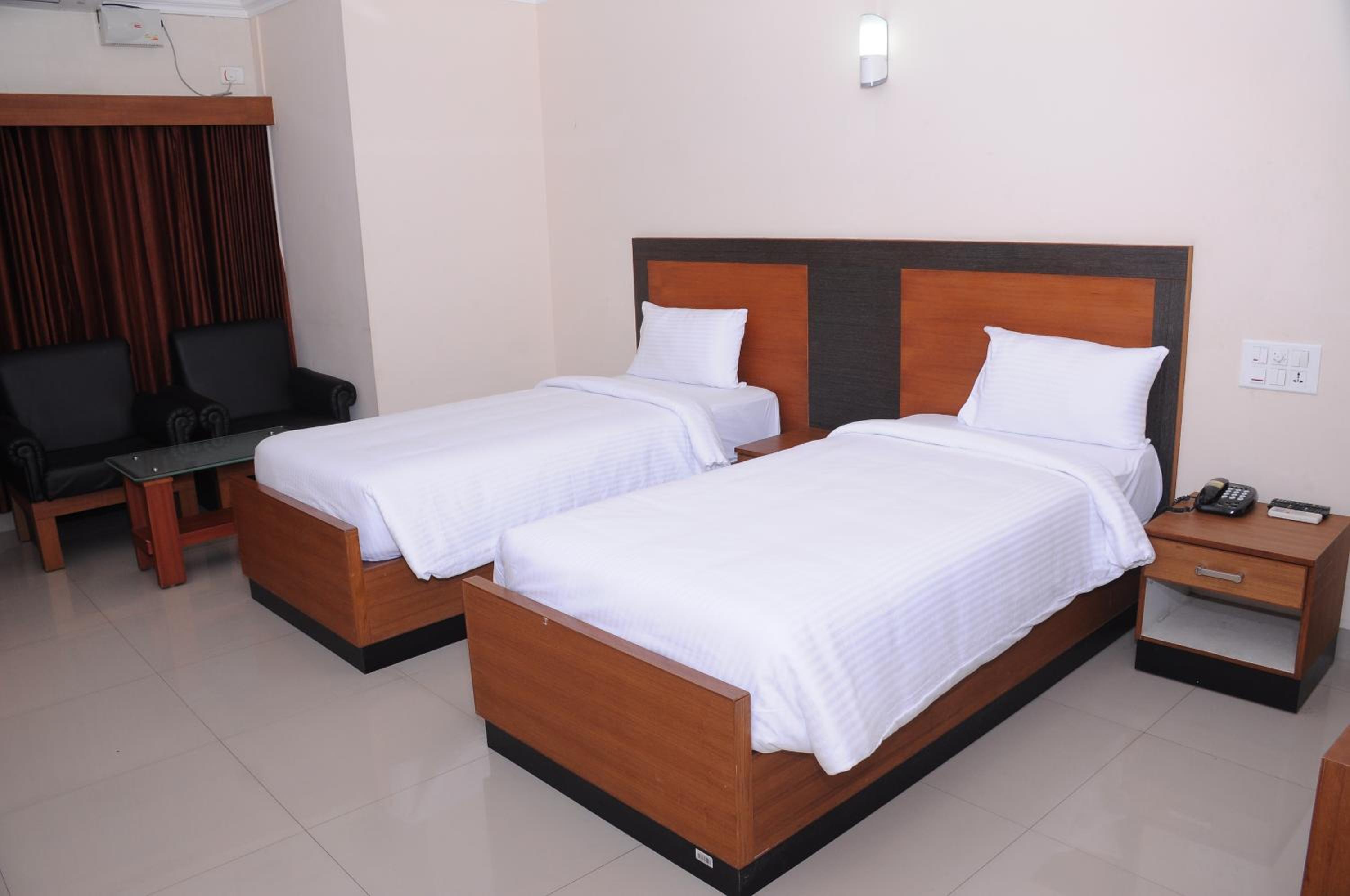 Standard Double Room - Photo 7