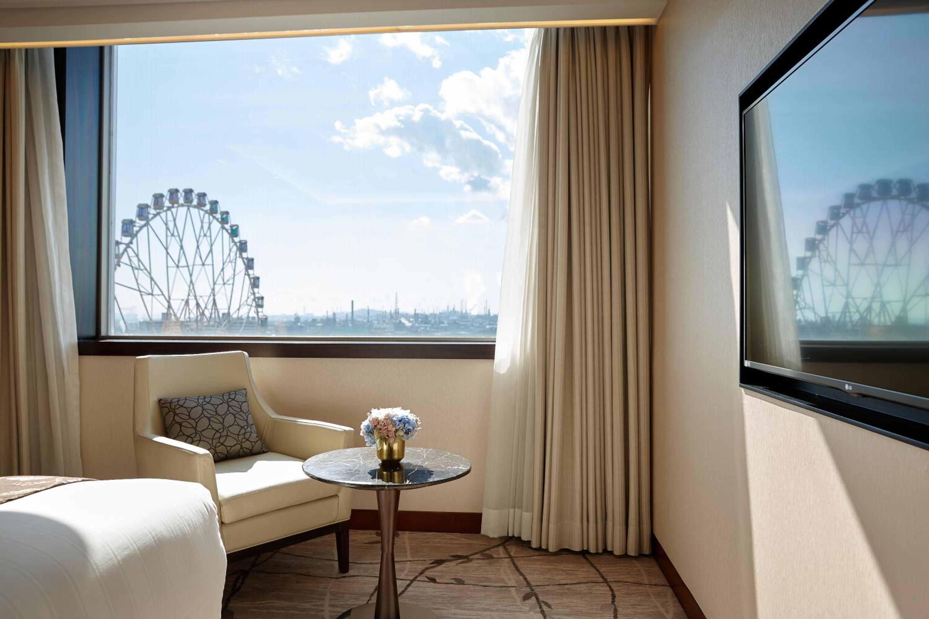 Club Deluxe Suite Double Room With Club Lounge Access For 2 Person - Photo 4