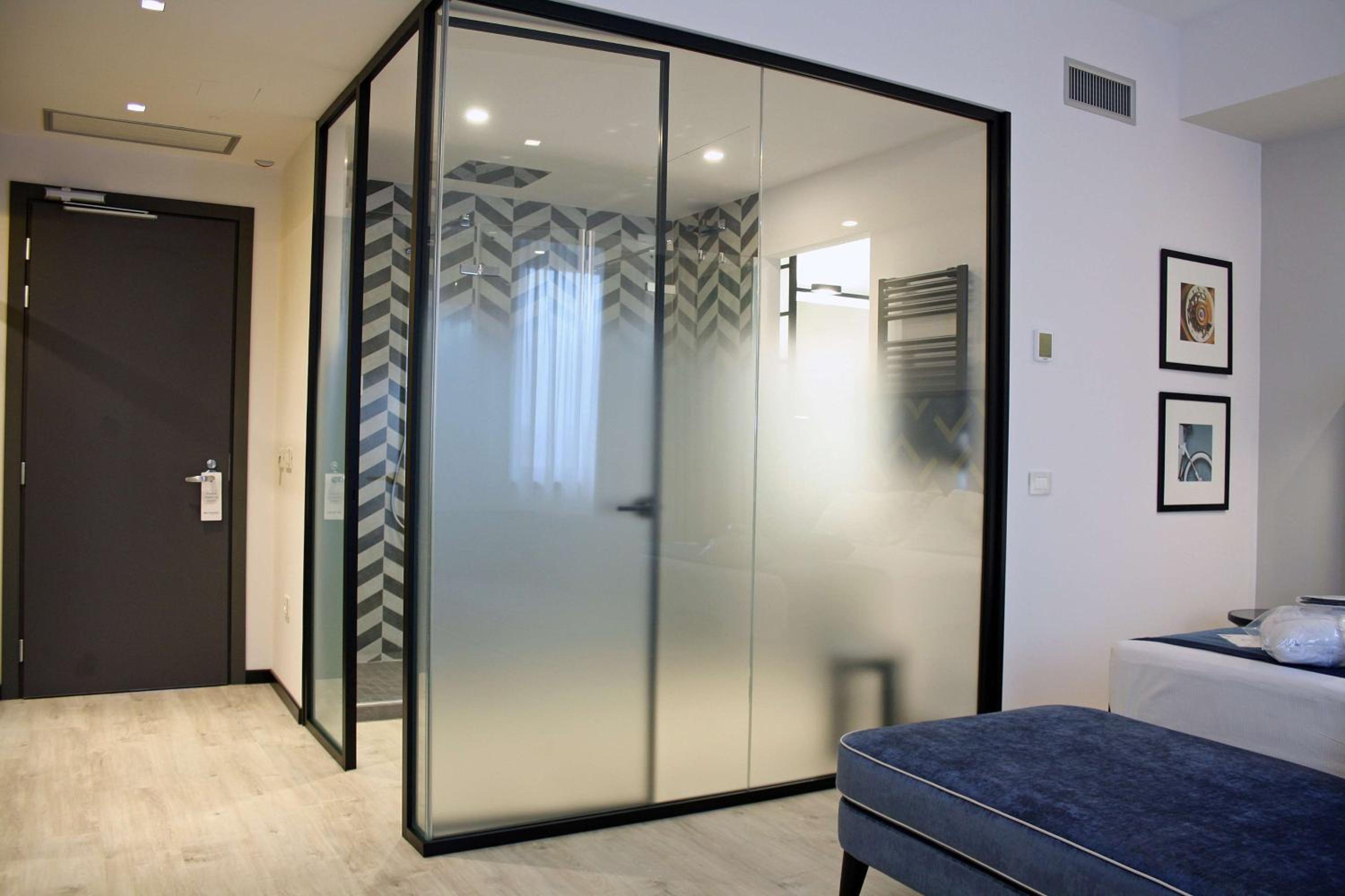 Executive King Suite - Photo 18