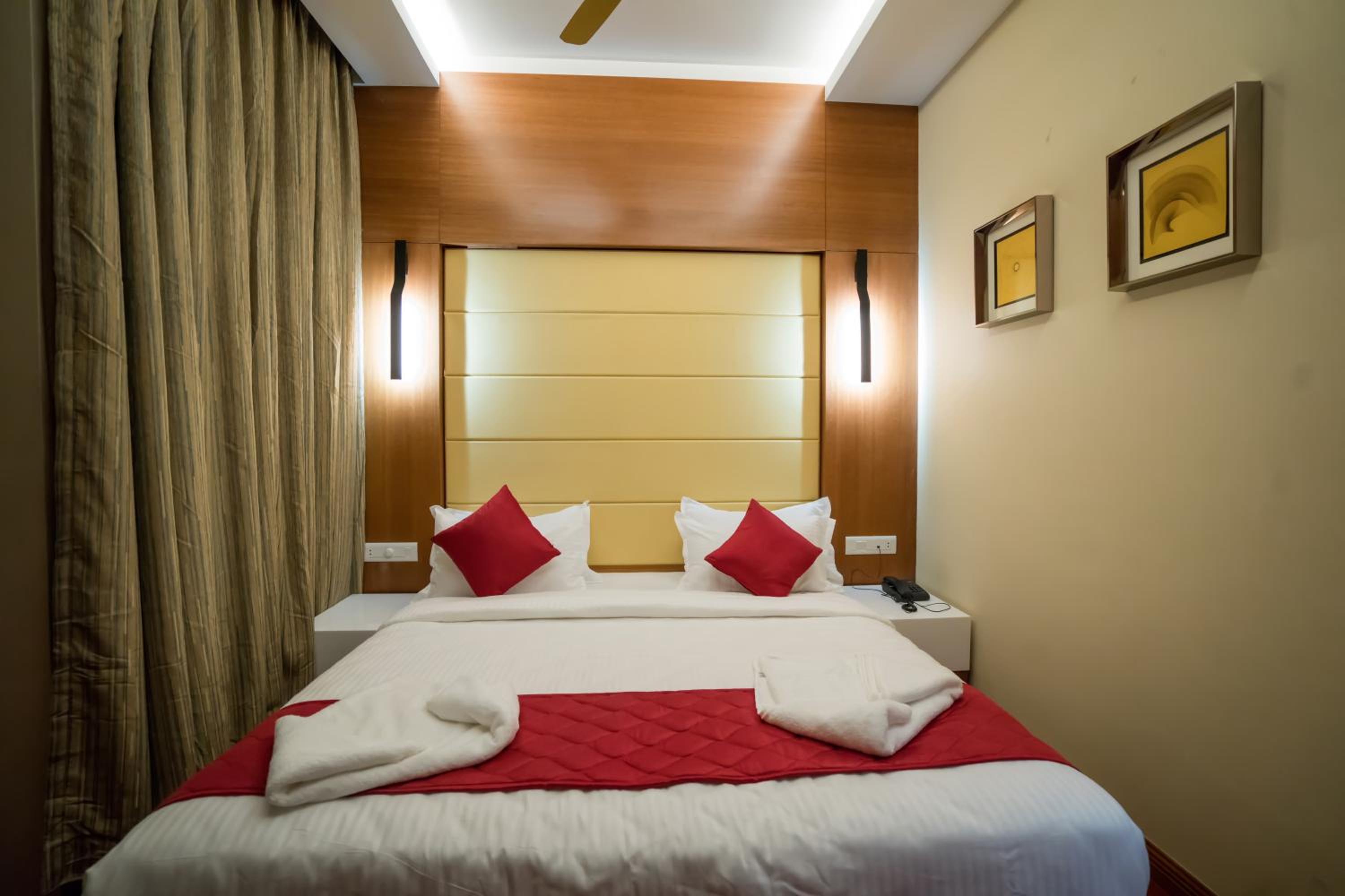 Deluxe Room - Photo 3