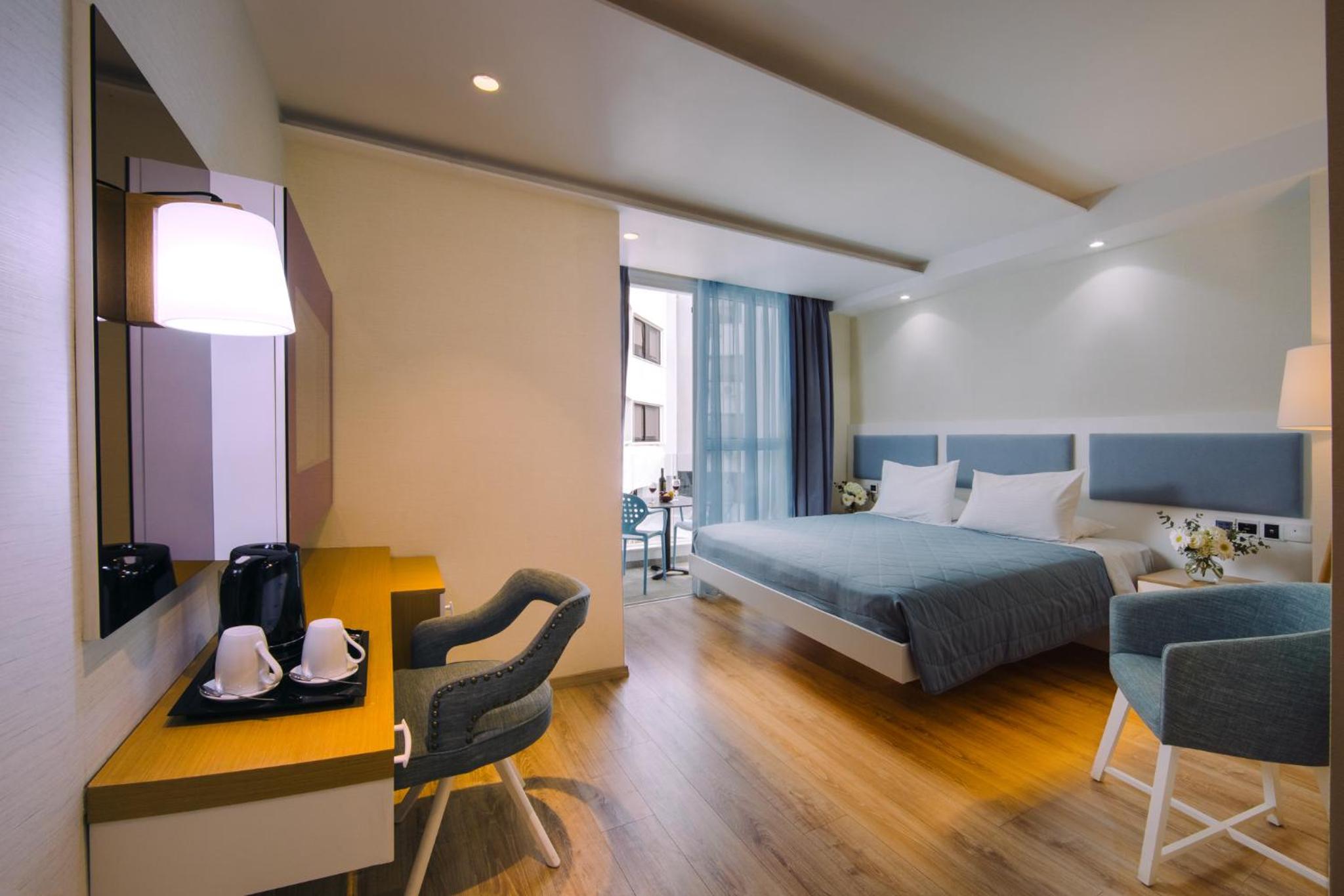 Double Room with Balcony photo 2