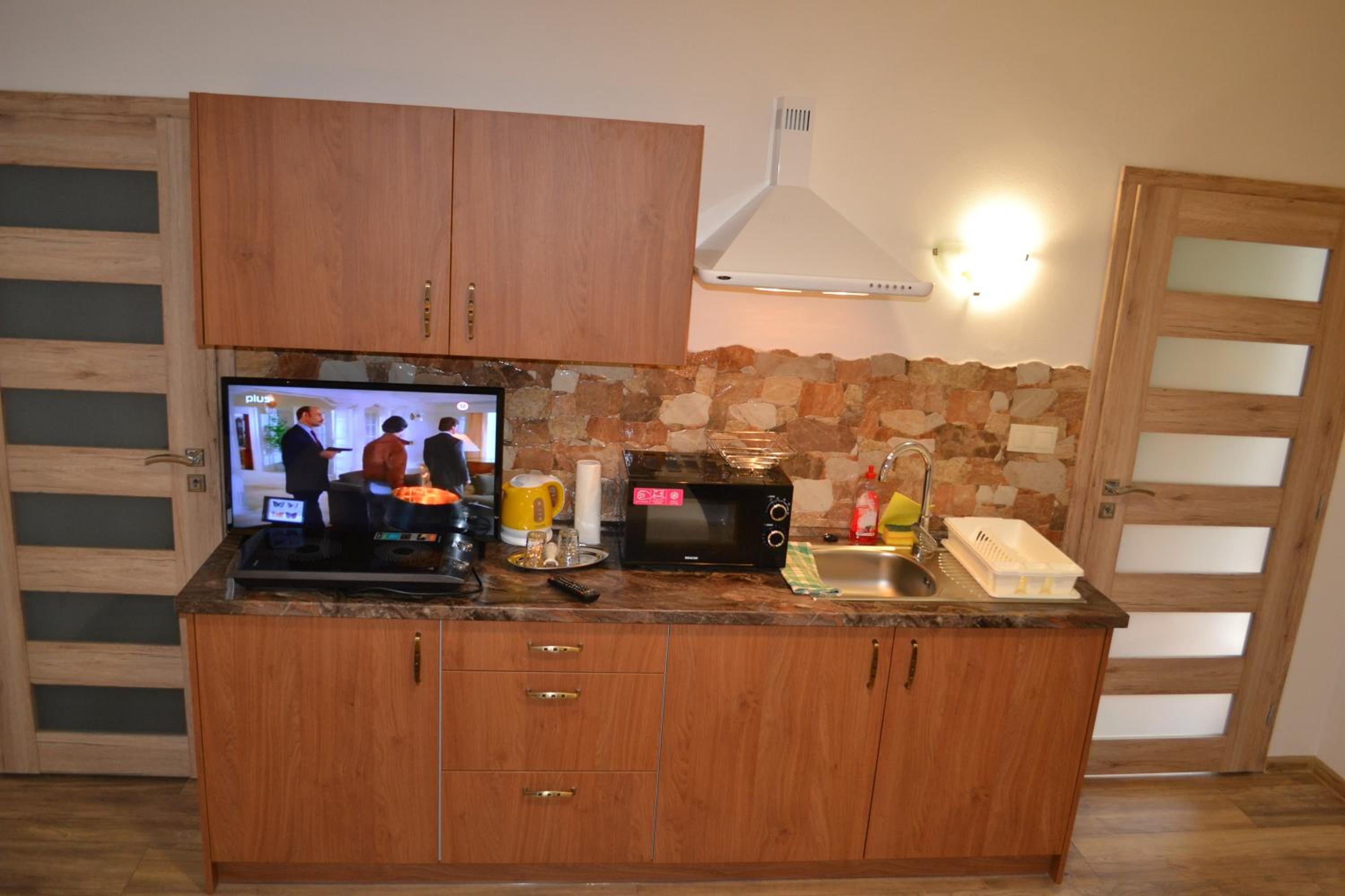Family Studio - Photo 6
