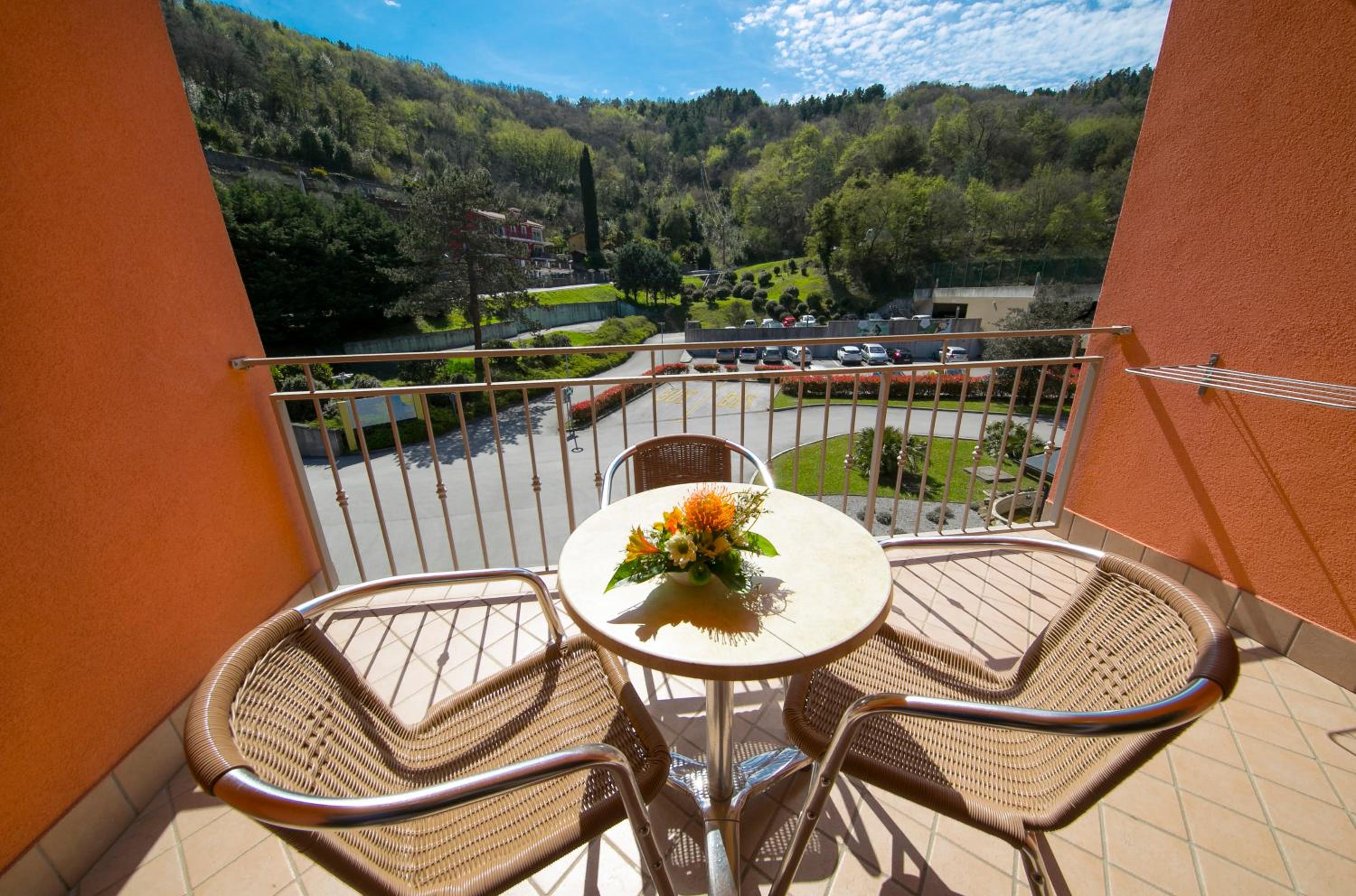 Special Offer - Superior Double or Twin Room with Balcony and New Year's Package photo 3