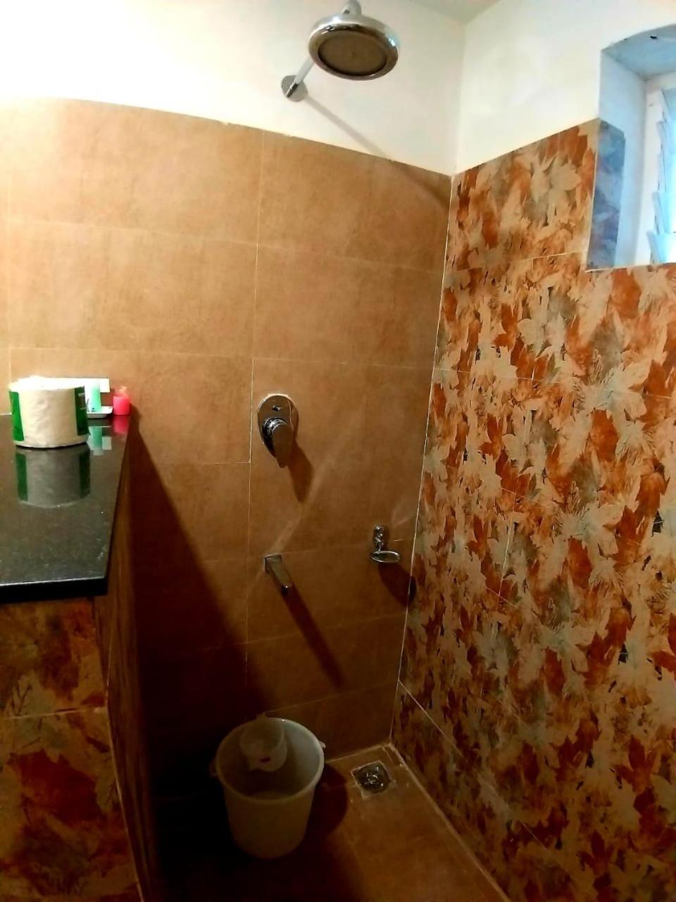 Economy Double Room - Photo 5