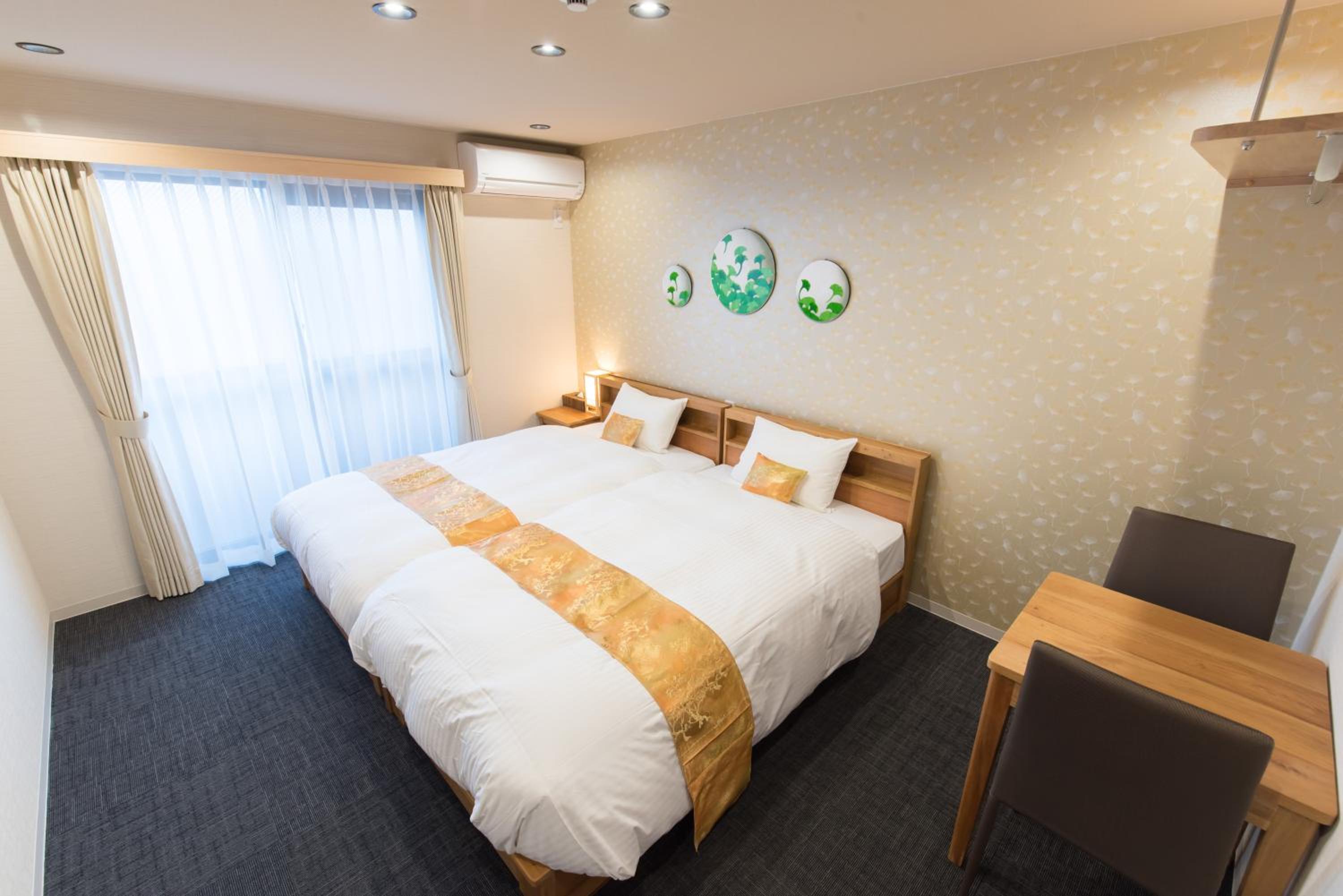Standard Twin Room photo 2
