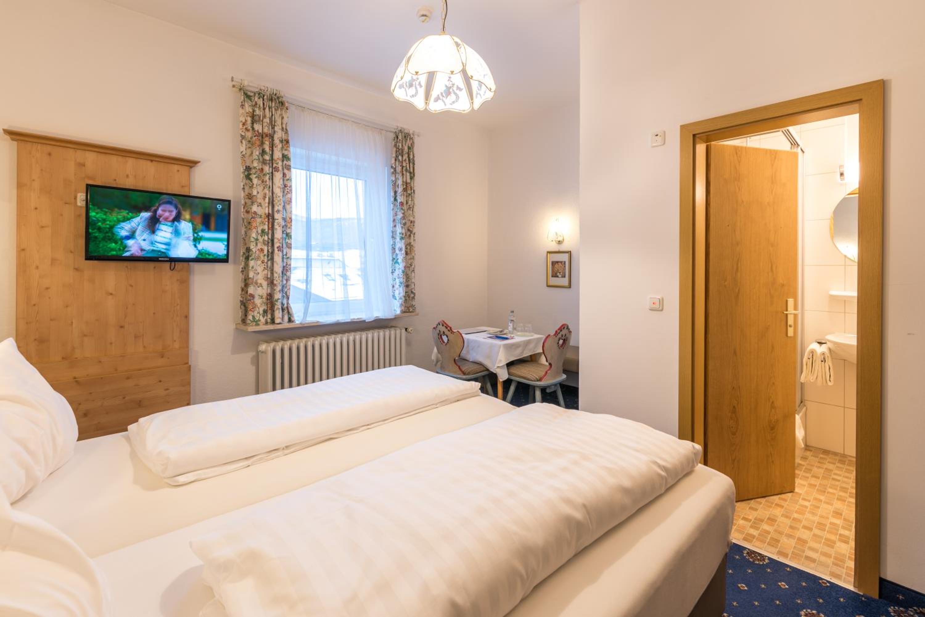 Standard Double Room photo 2