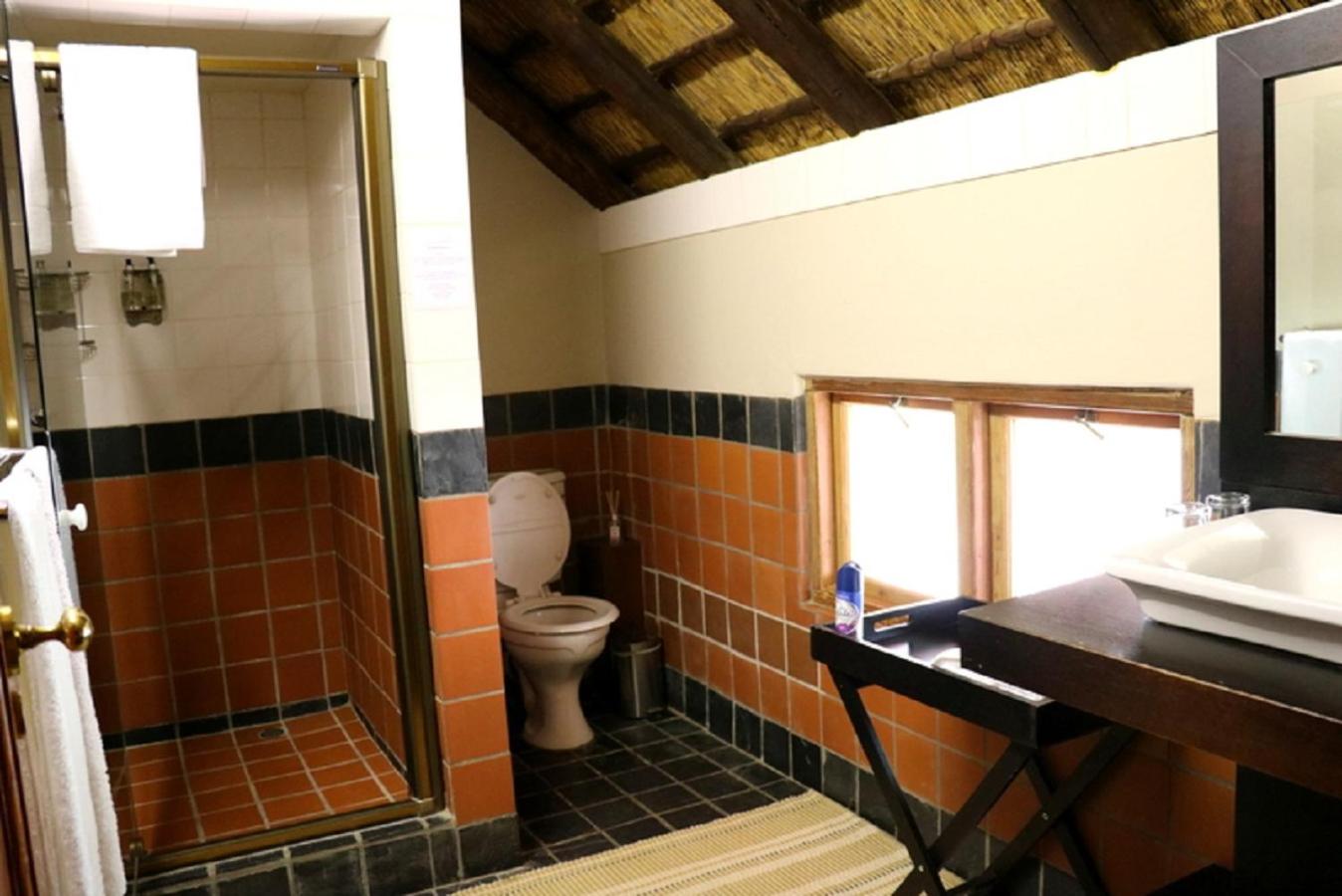 Premier Double Room - Photo 13