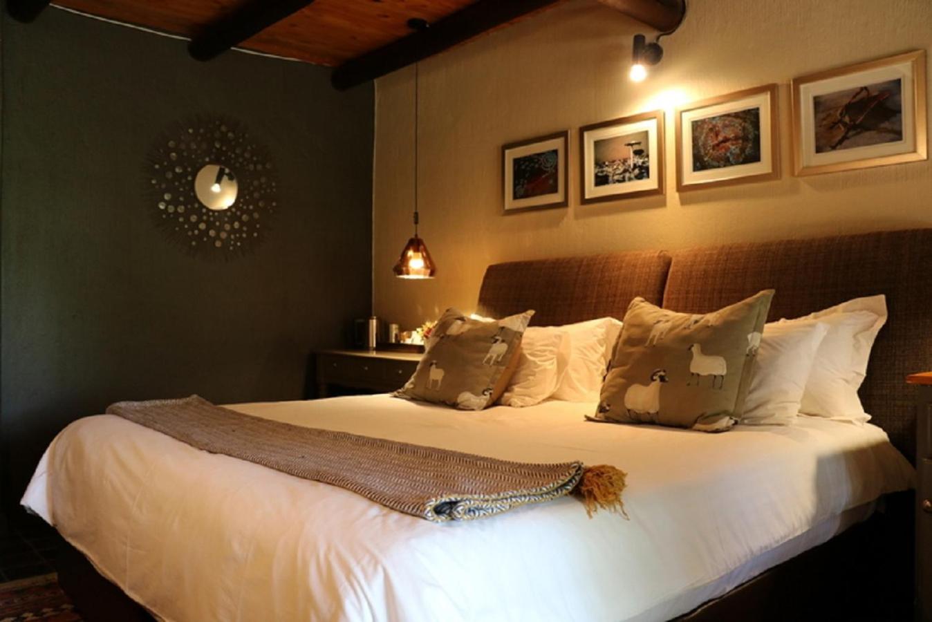 Standard Double or Twin Room - Photo 4