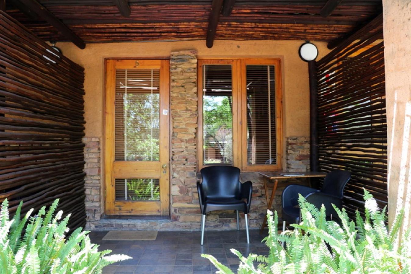 Standard Double or Twin Room - Photo 5