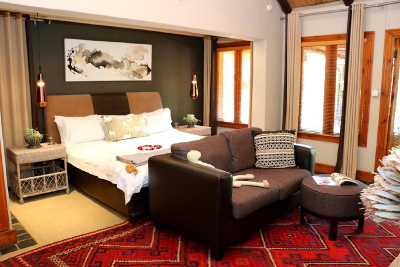 Honeymoon Suite - Photo 10