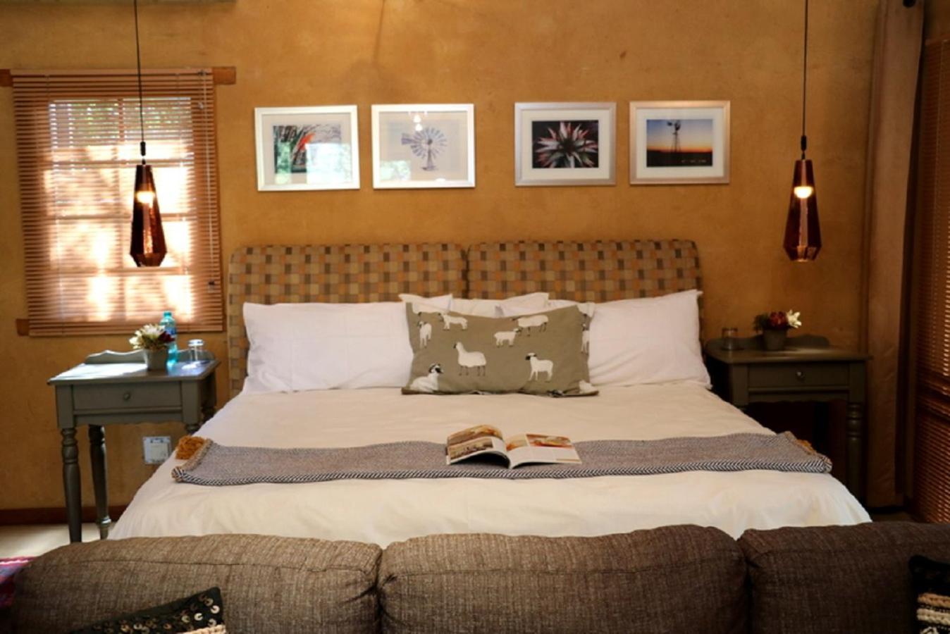 Honeymoon Suite - Photo 5