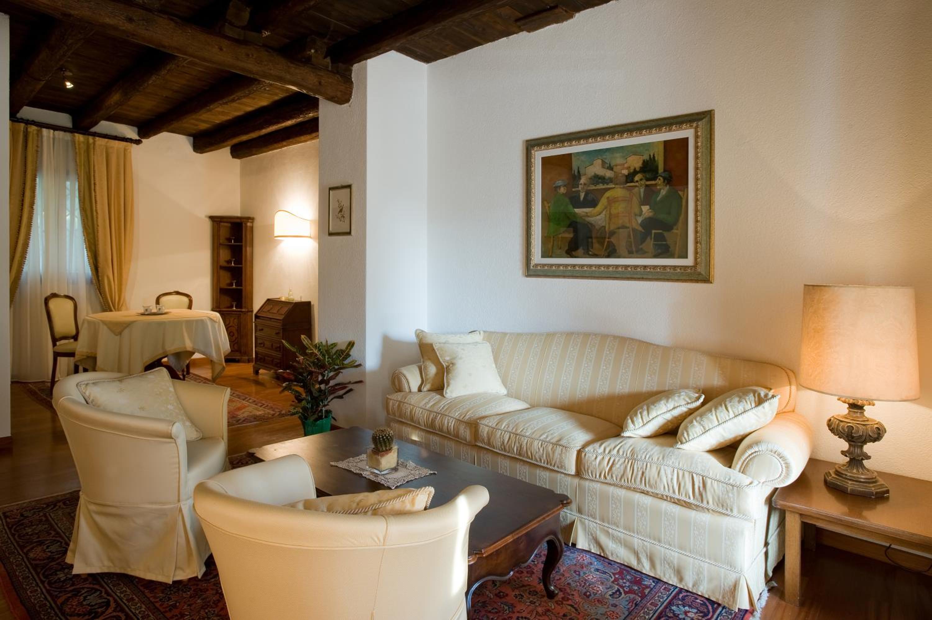 Suite with Garden View - Photo 6