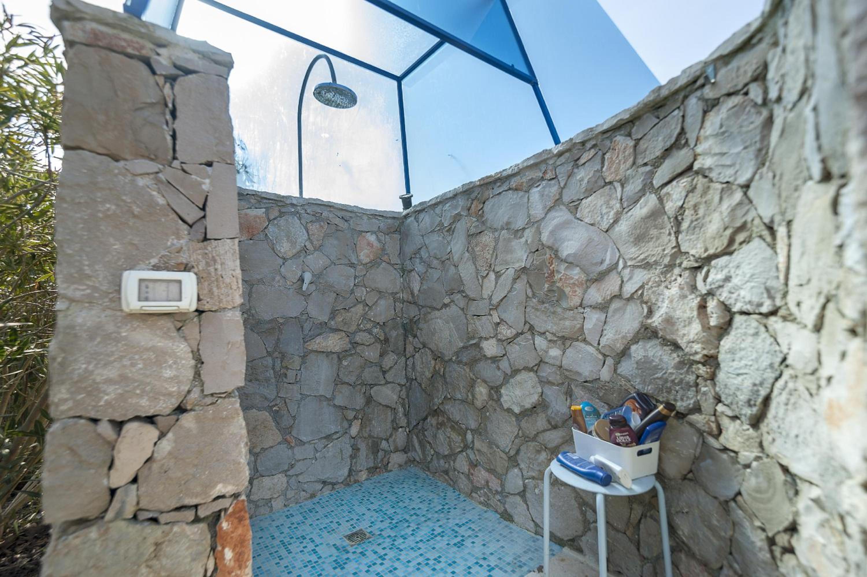 One-Bedroom Villa photo 3