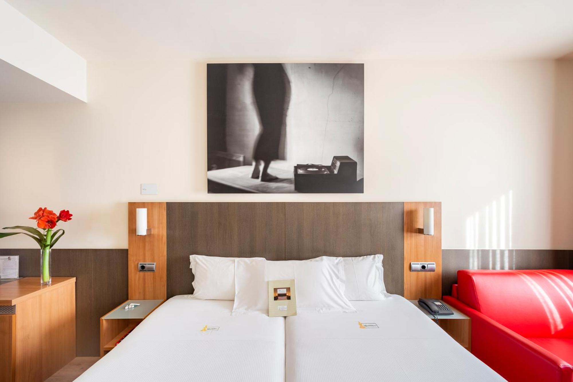 Double or Twin Room - Photo 15