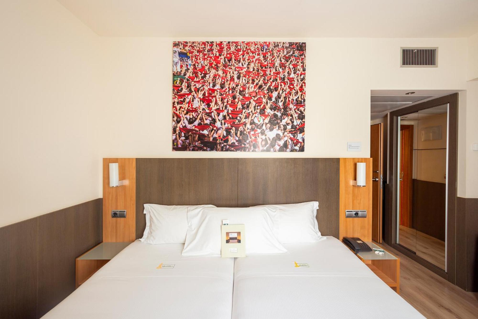 Double or Twin Room - Photo 17