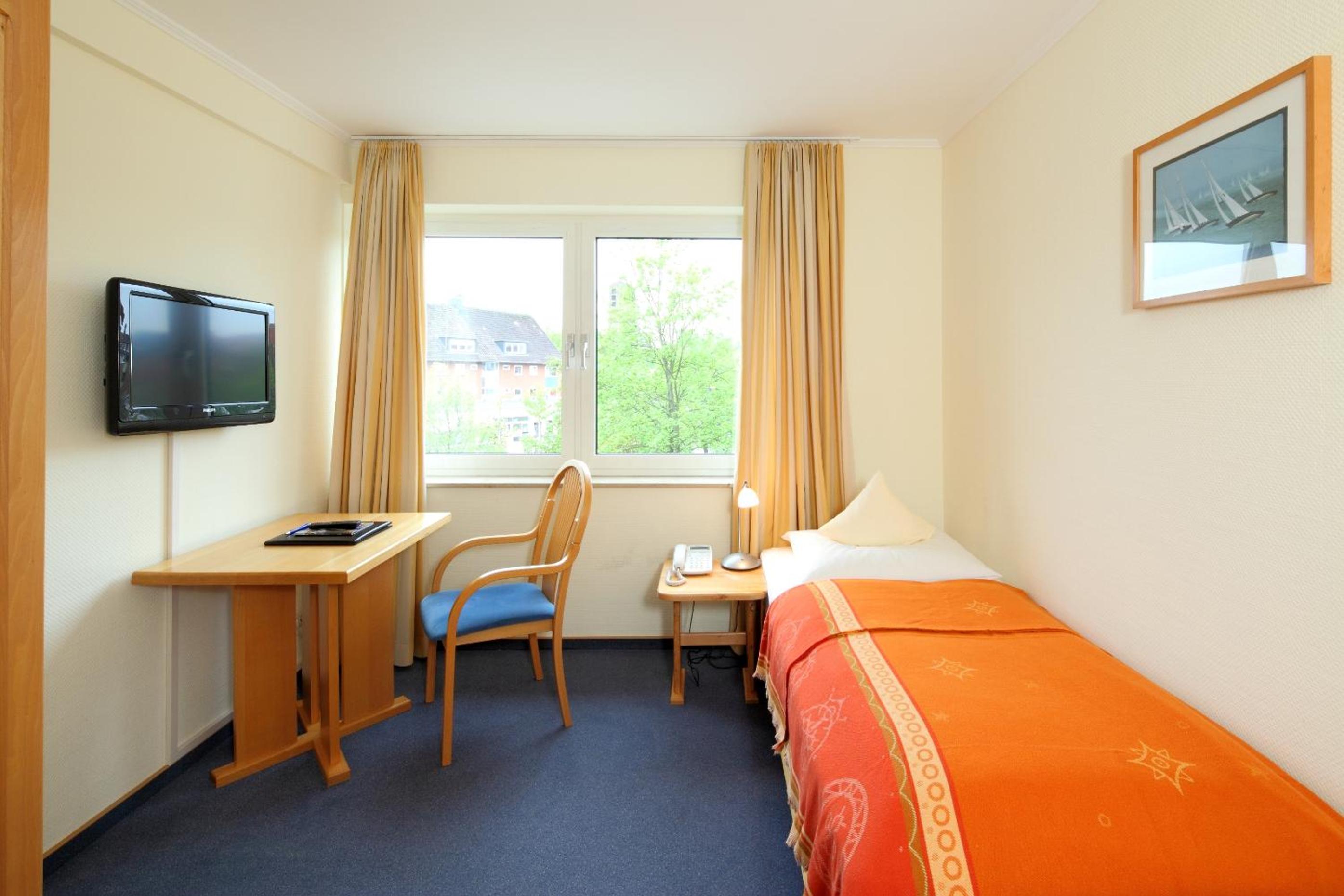Single Room photo 1