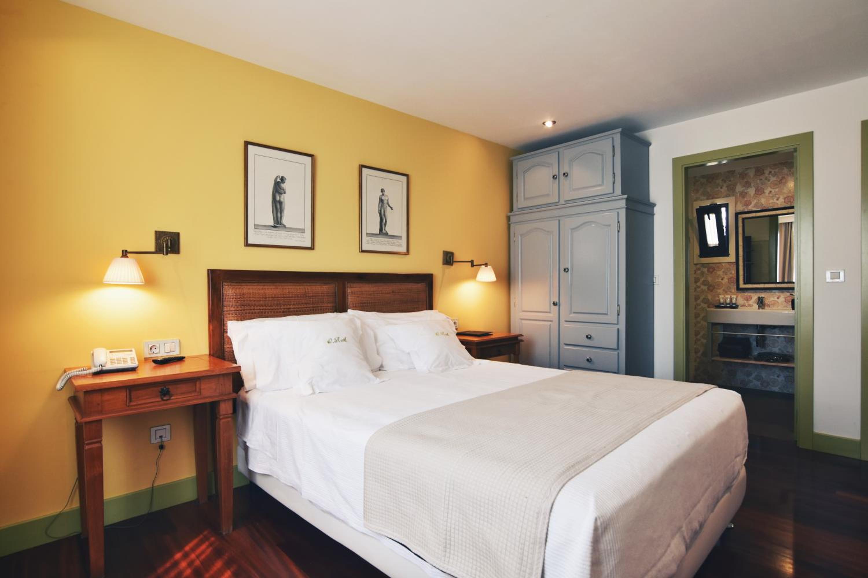 Double Room - Photo 15