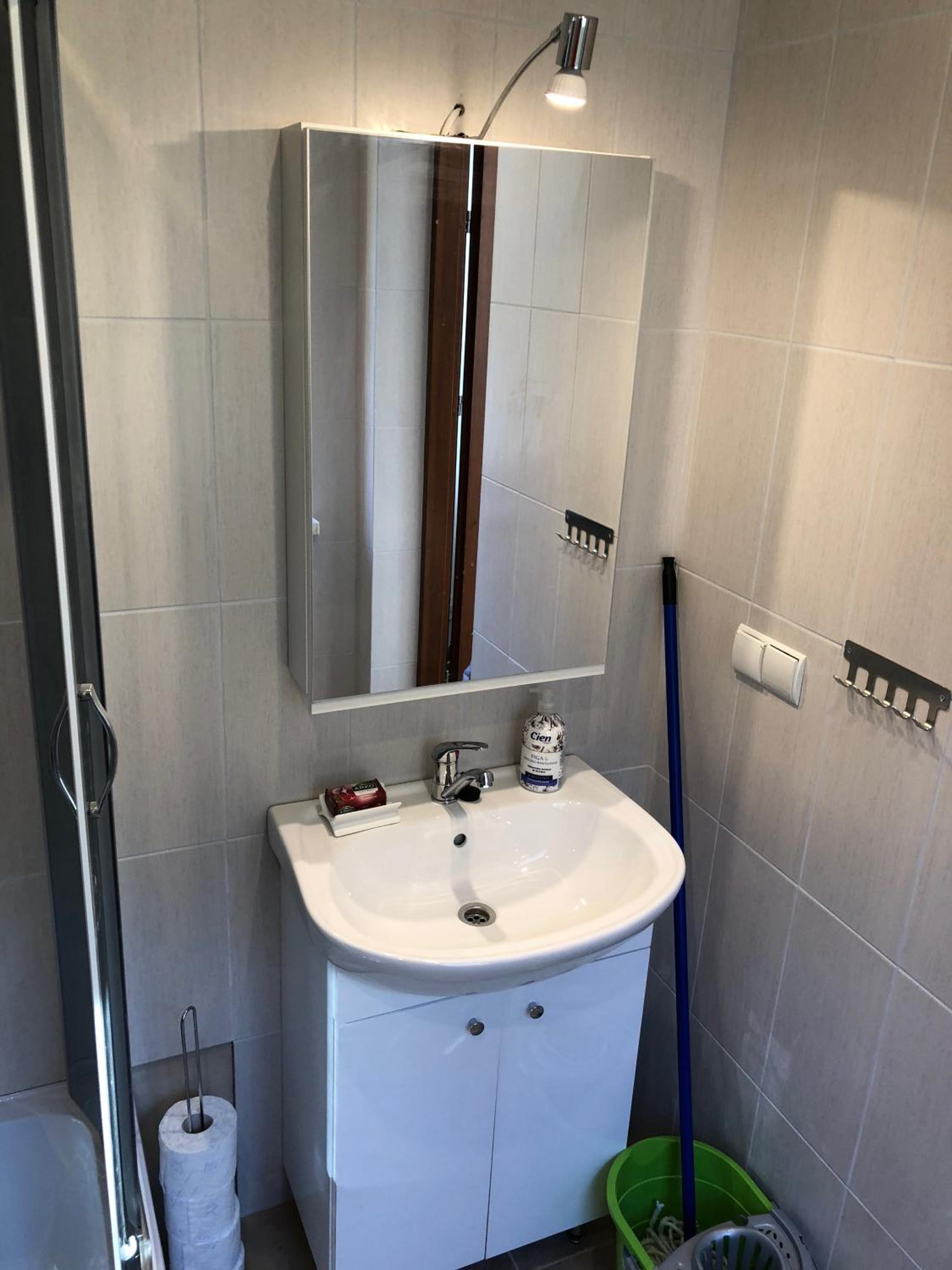 One-Bedroom Apartment - Photo 1