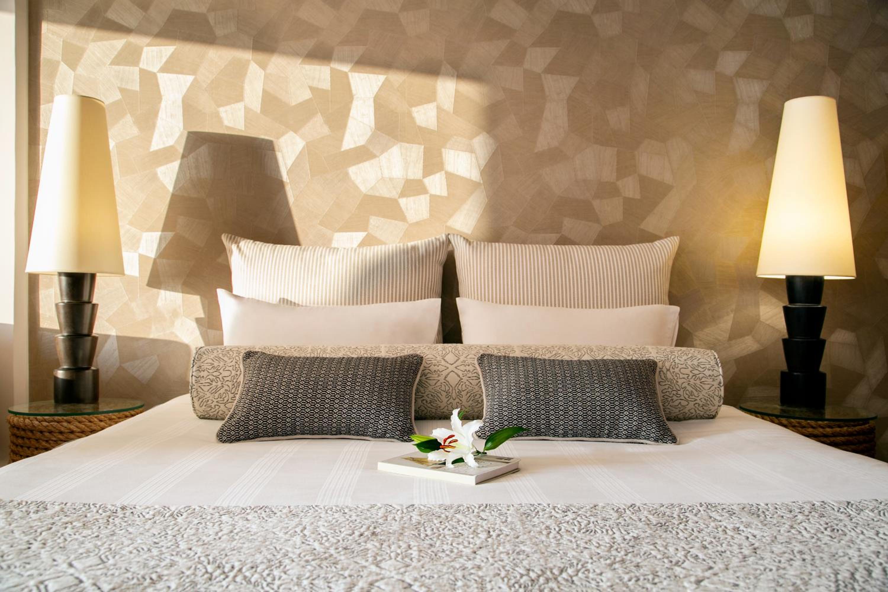 Bed & Sleeping Area