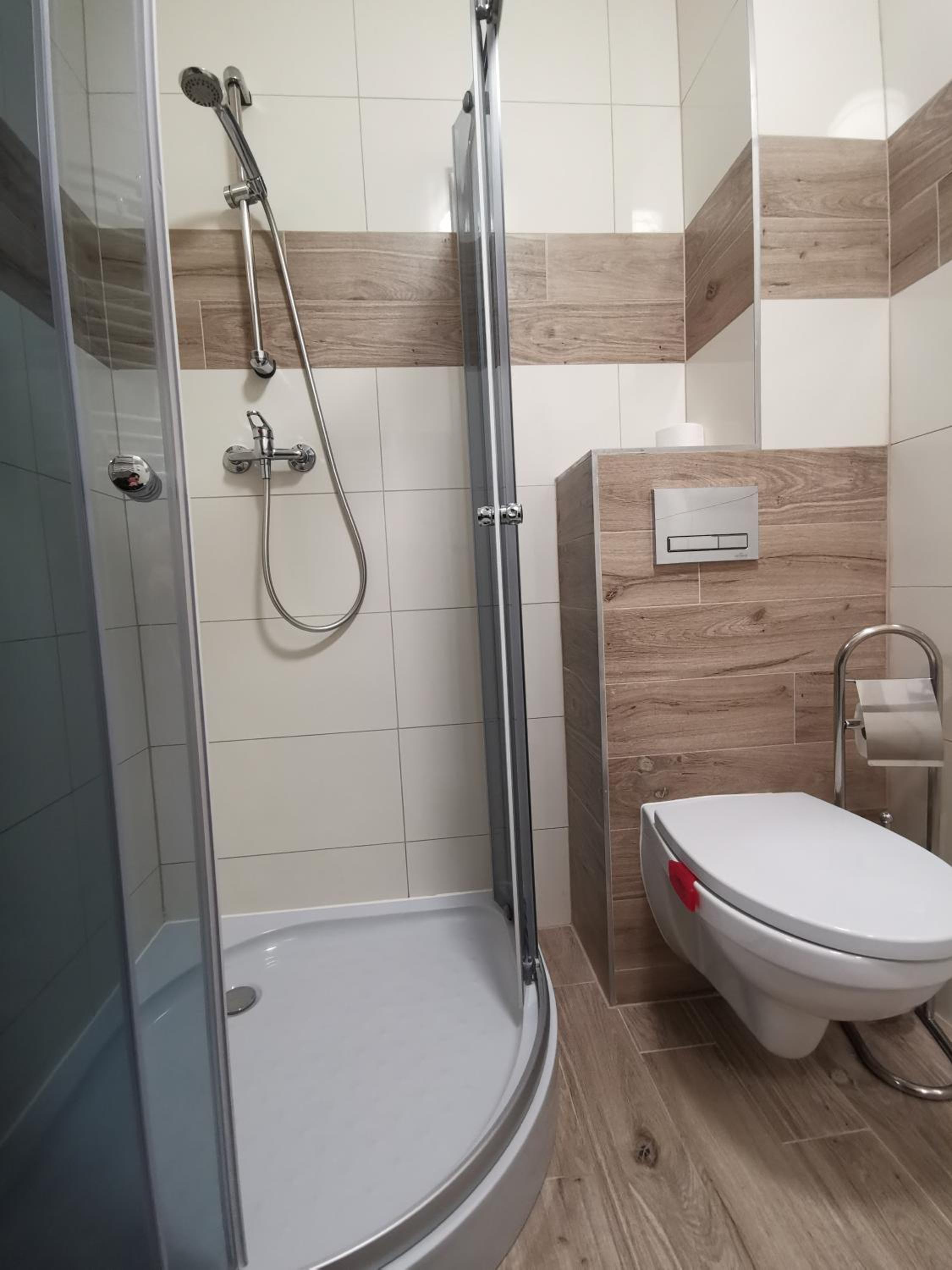 Small Single Room photo 2