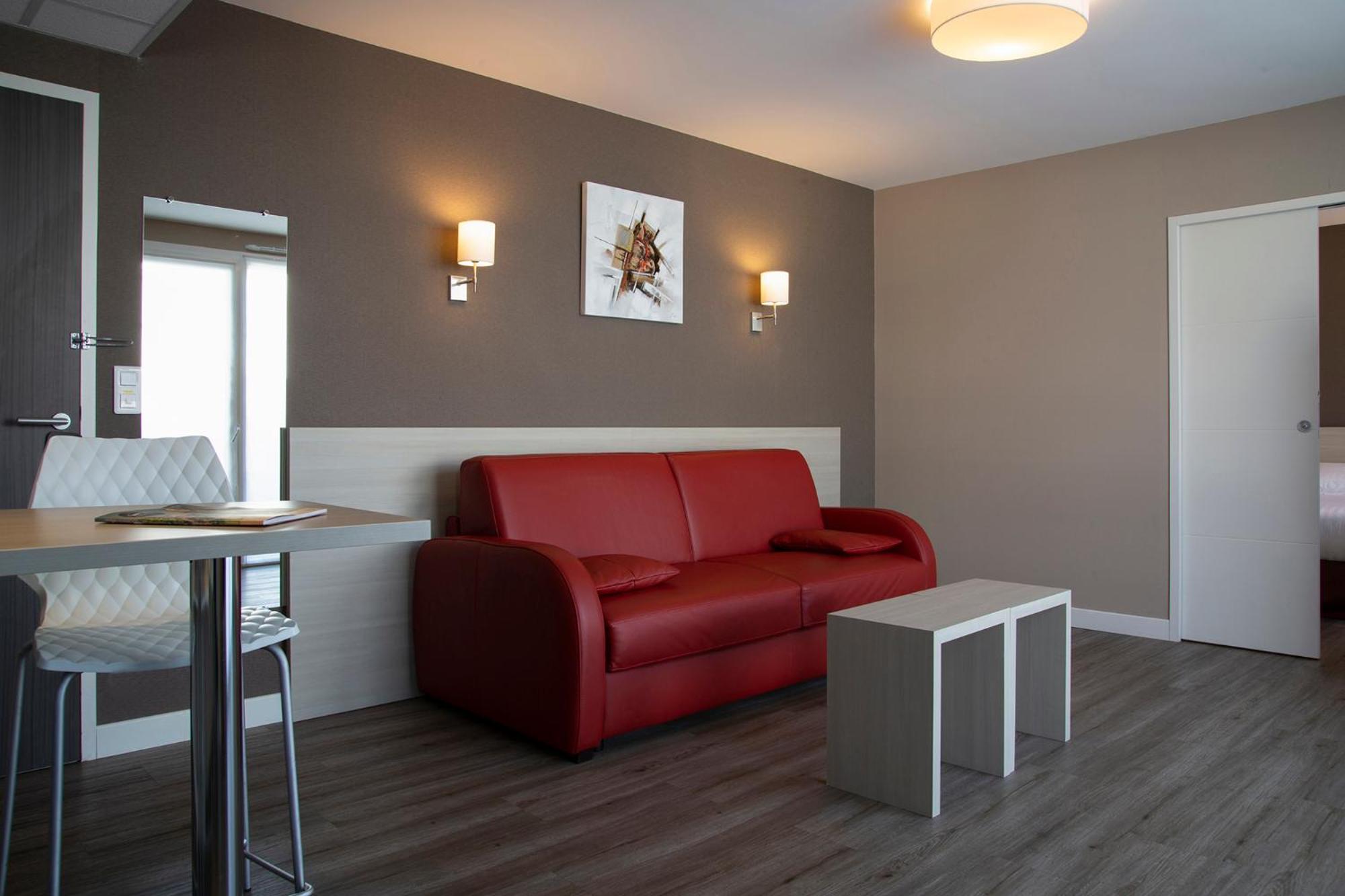 Apartment (4 Adults)