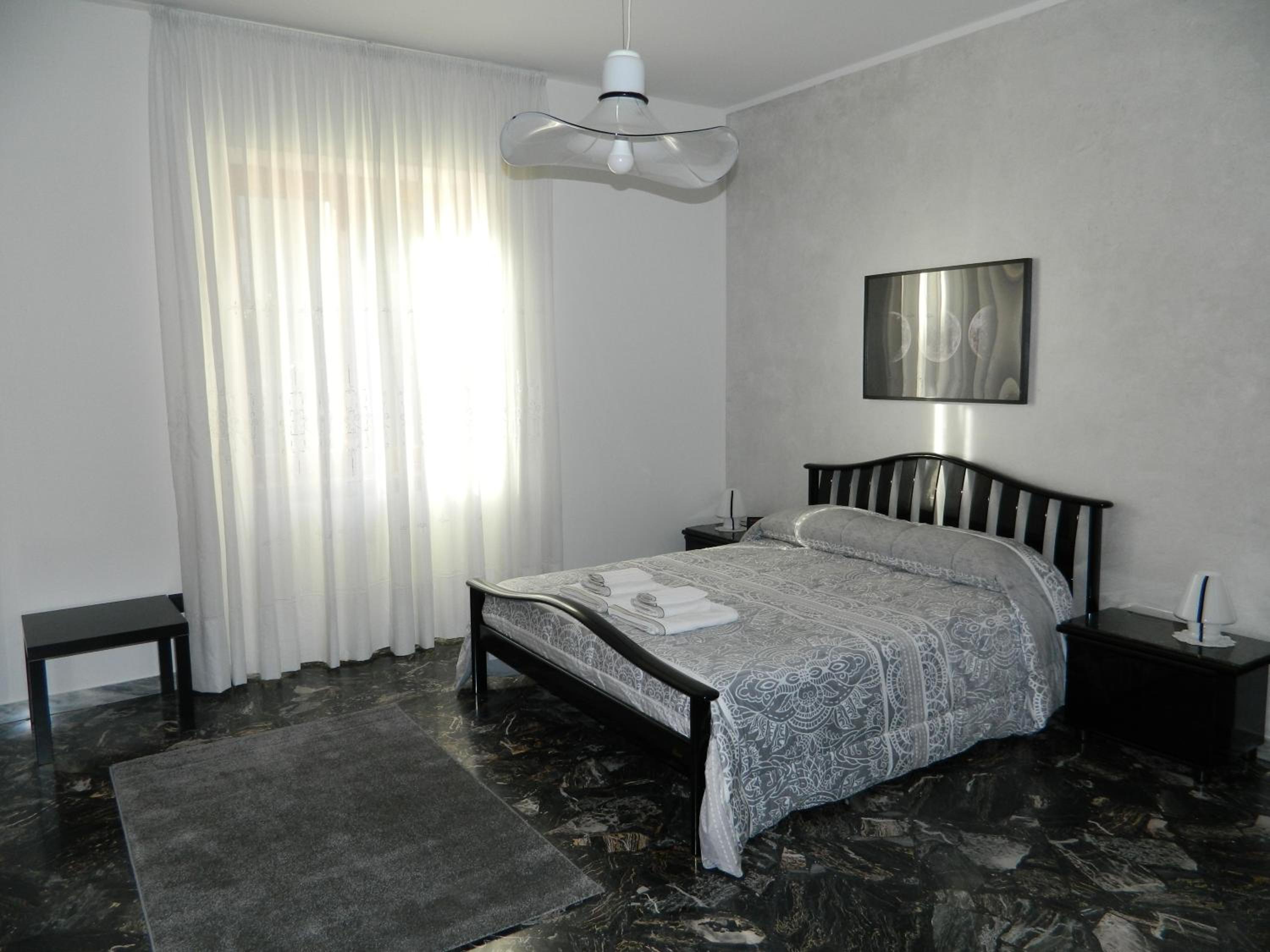 Double Room with Private External Bathroom photo 1