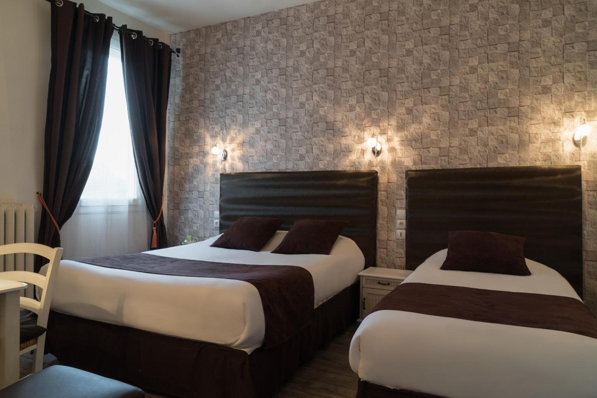 Comfort Triple Room with Air Conditioning - Photo 5