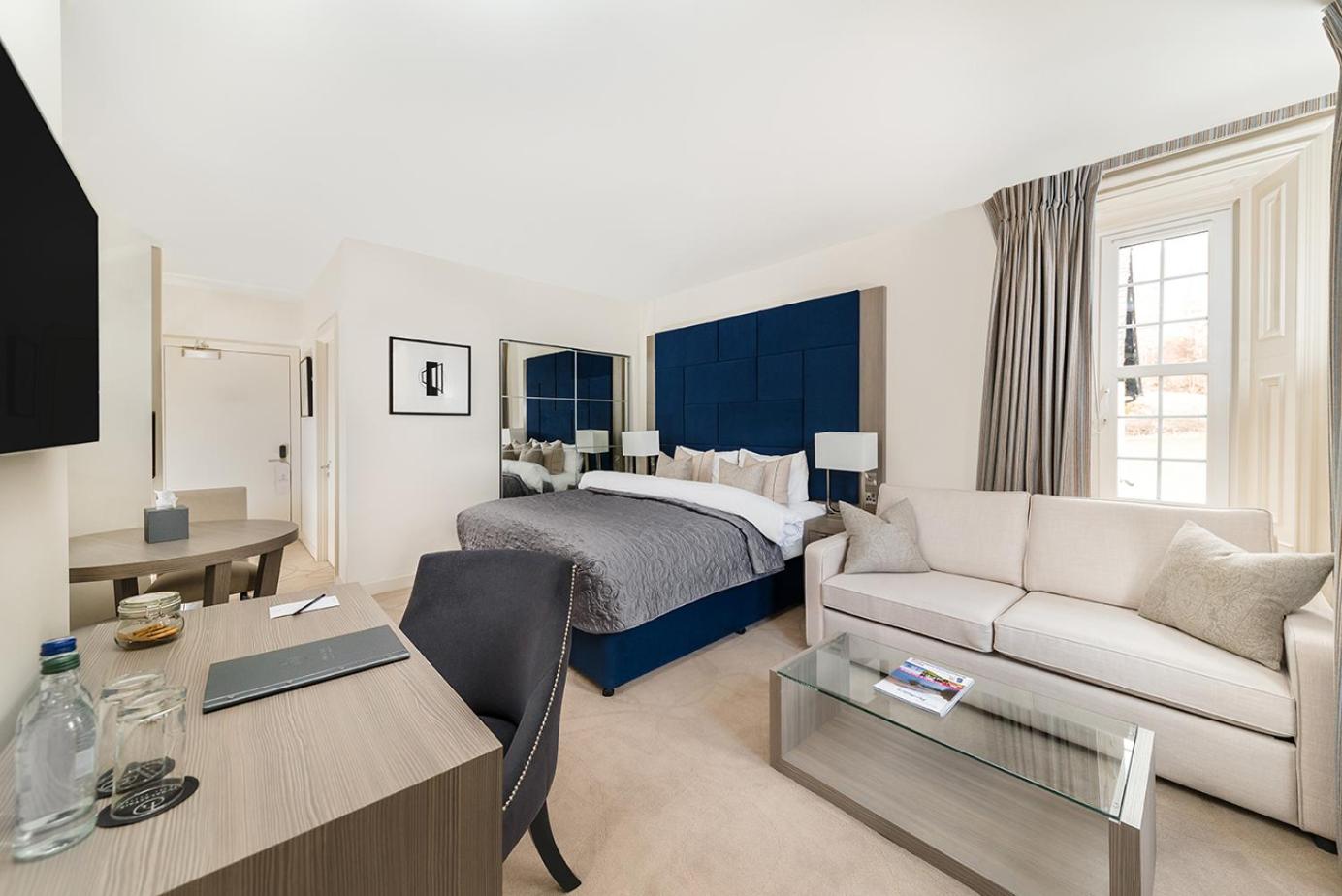 Deluxe Suite photo 1