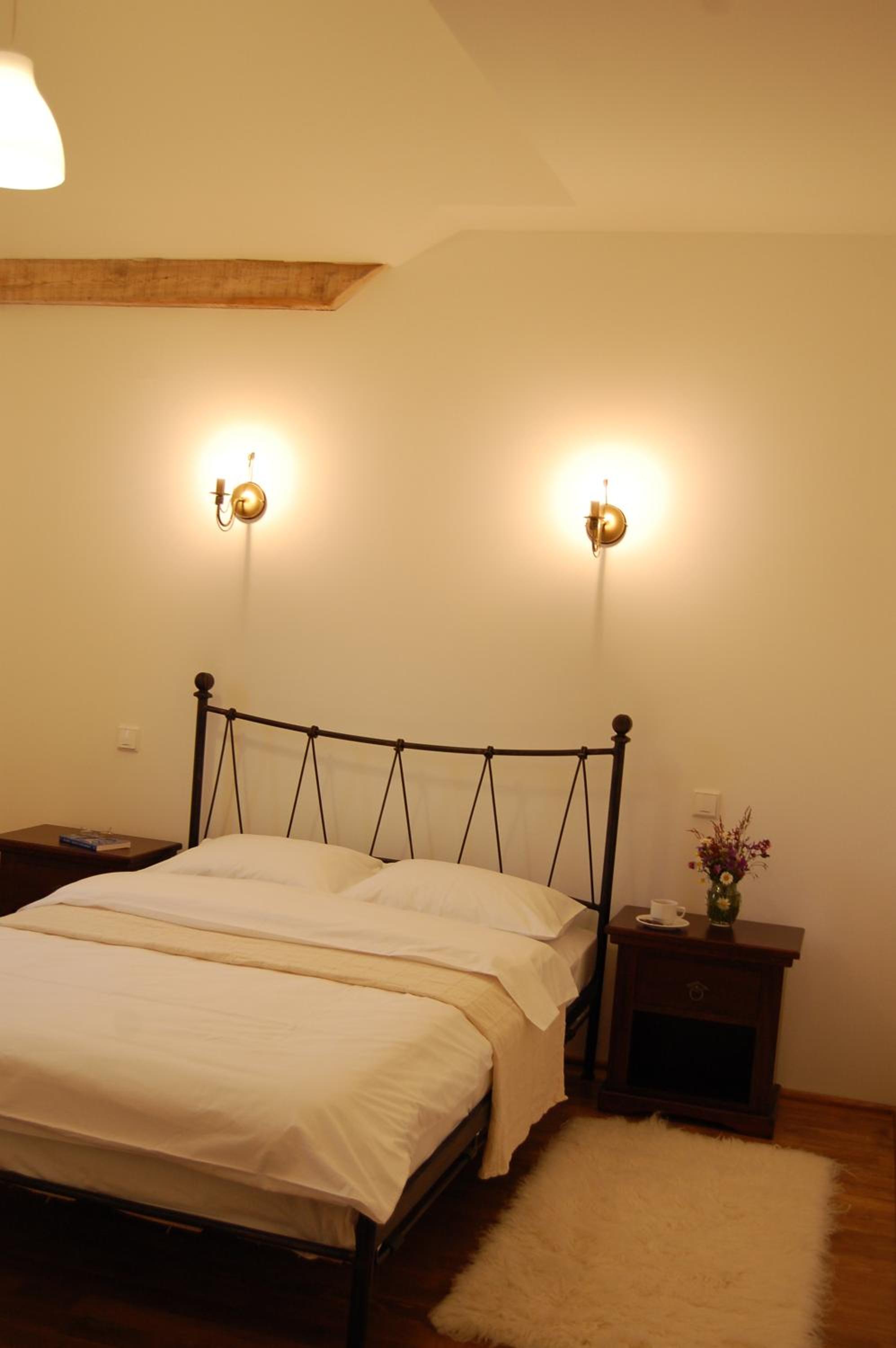 Double Room - Photo 4