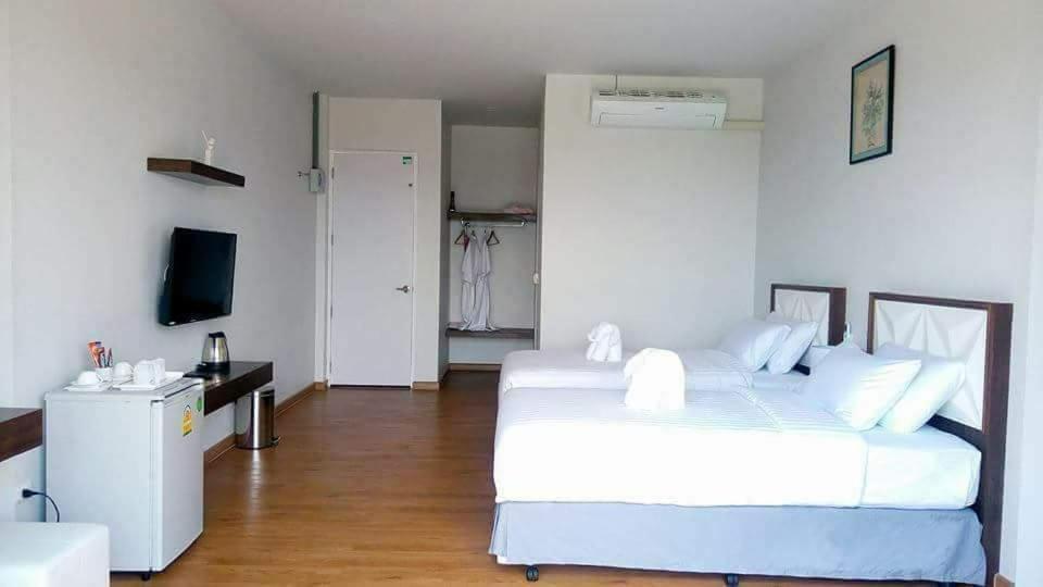 Quarto Duplo com Casa de Banho Privativa