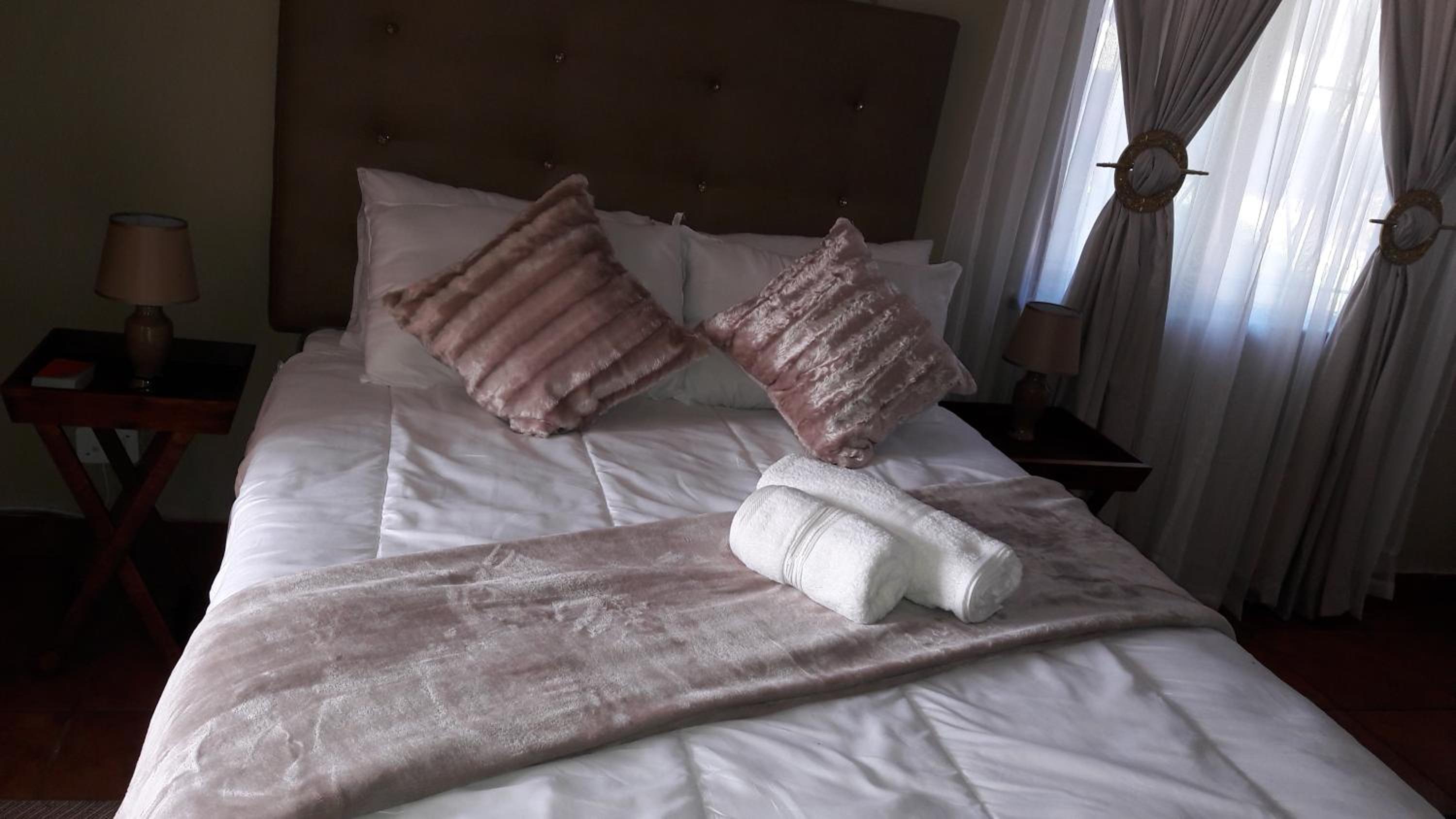 Deluxe Family Suite - Photo 1
